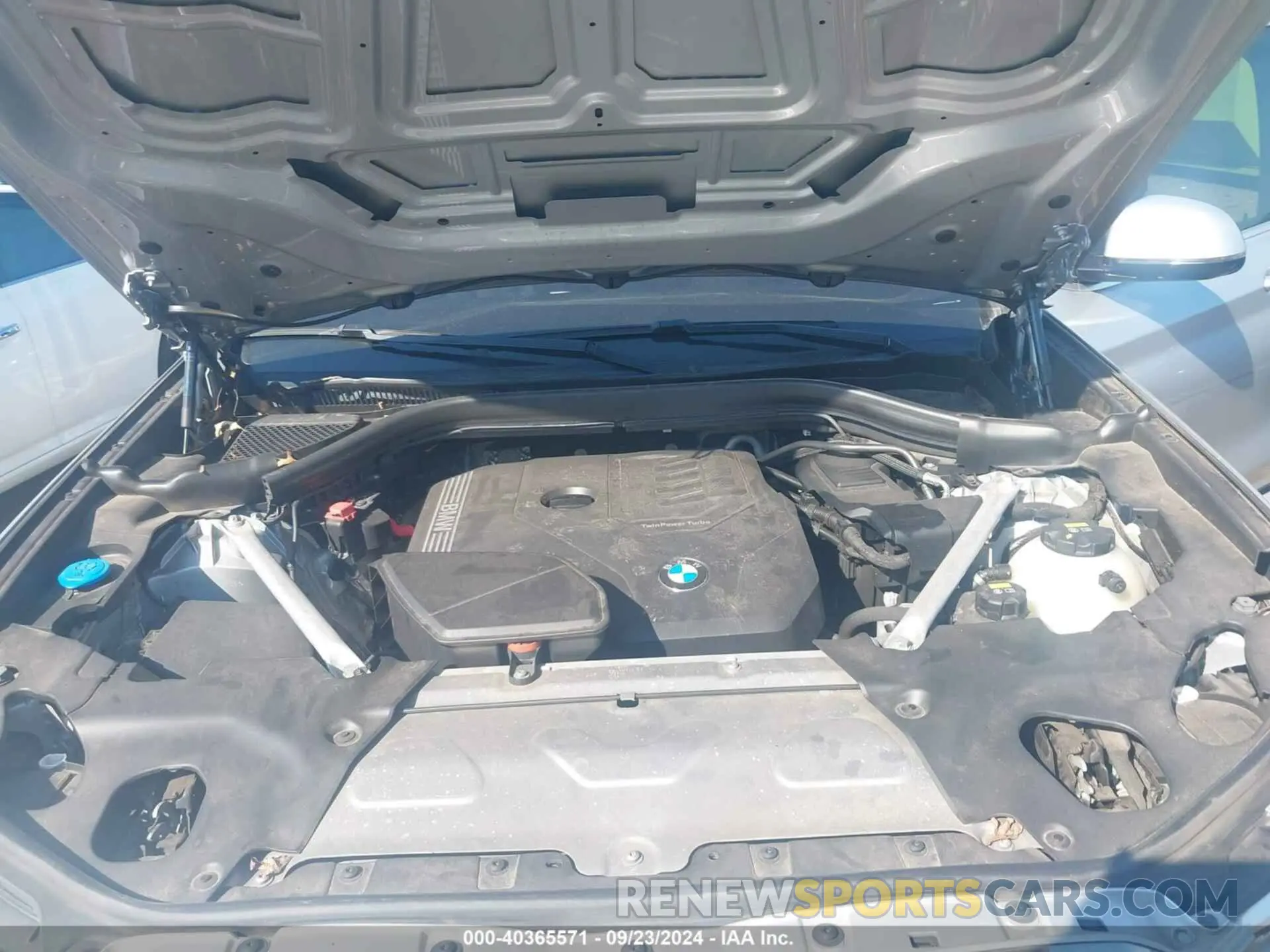 10 Photograph of a damaged car 5UXTY3C03LLU71130 BMW X3 2020