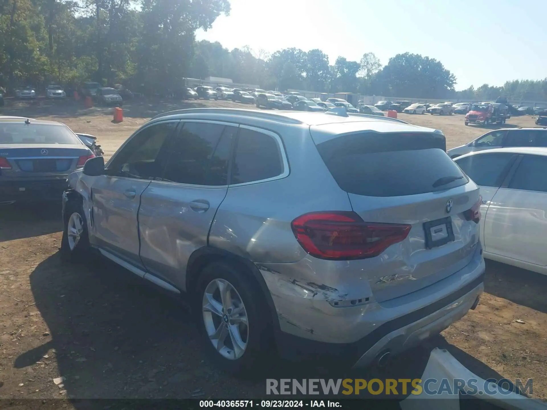 3 Photograph of a damaged car 5UXTY3C03LLU71130 BMW X3 2020