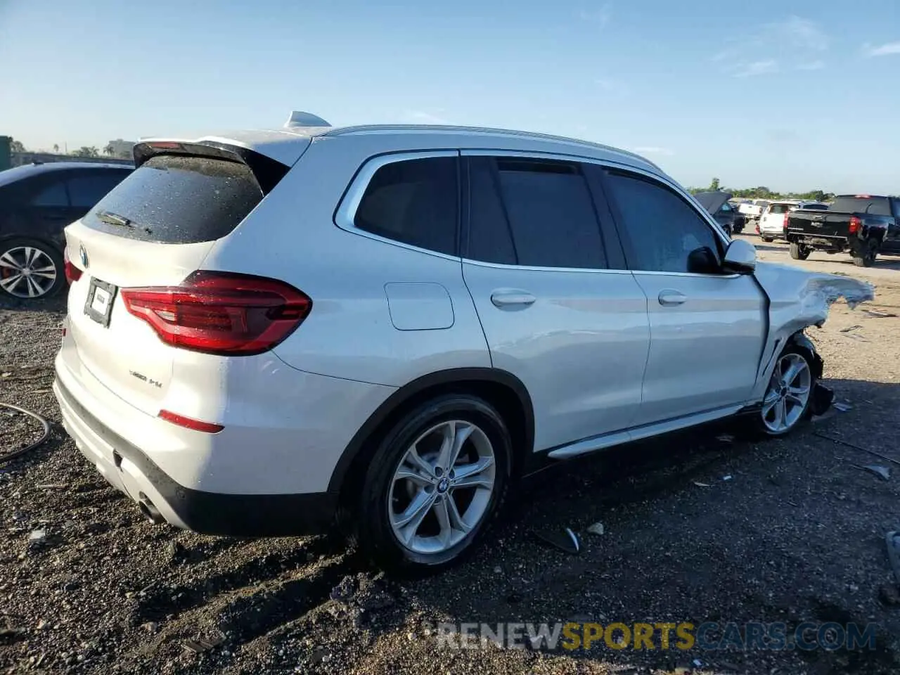 3 Фотография поврежденного автомобиля 5UXTY3C04L9C62138 BMW X3 2020