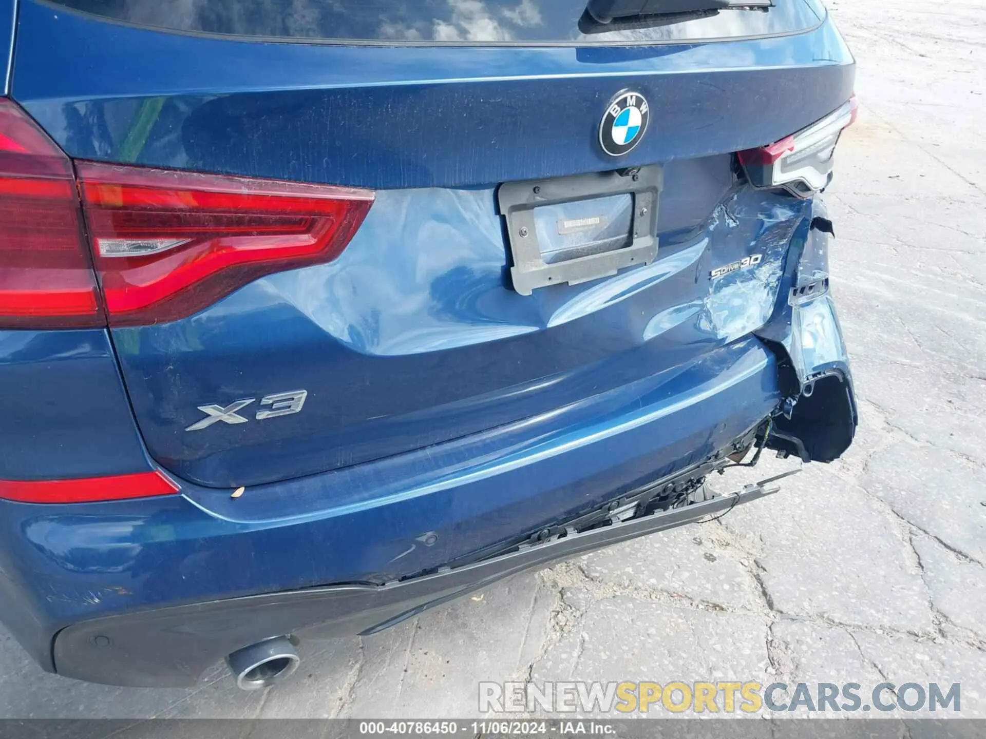 18 Photograph of a damaged car 5UXTY3C05L9C54274 BMW X3 2020