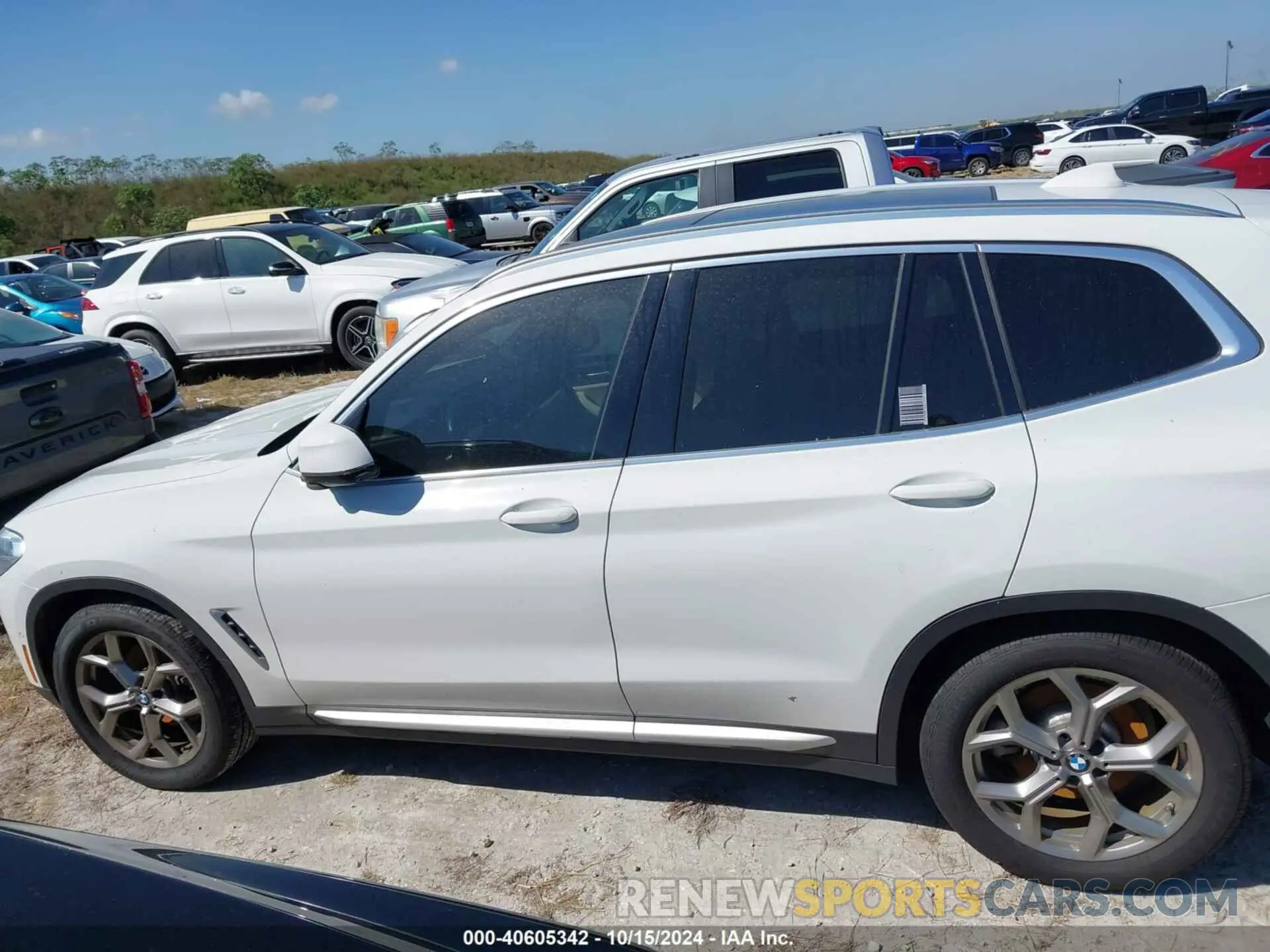14 Photograph of a damaged car 5UXTY3C05L9C87730 BMW X3 2020