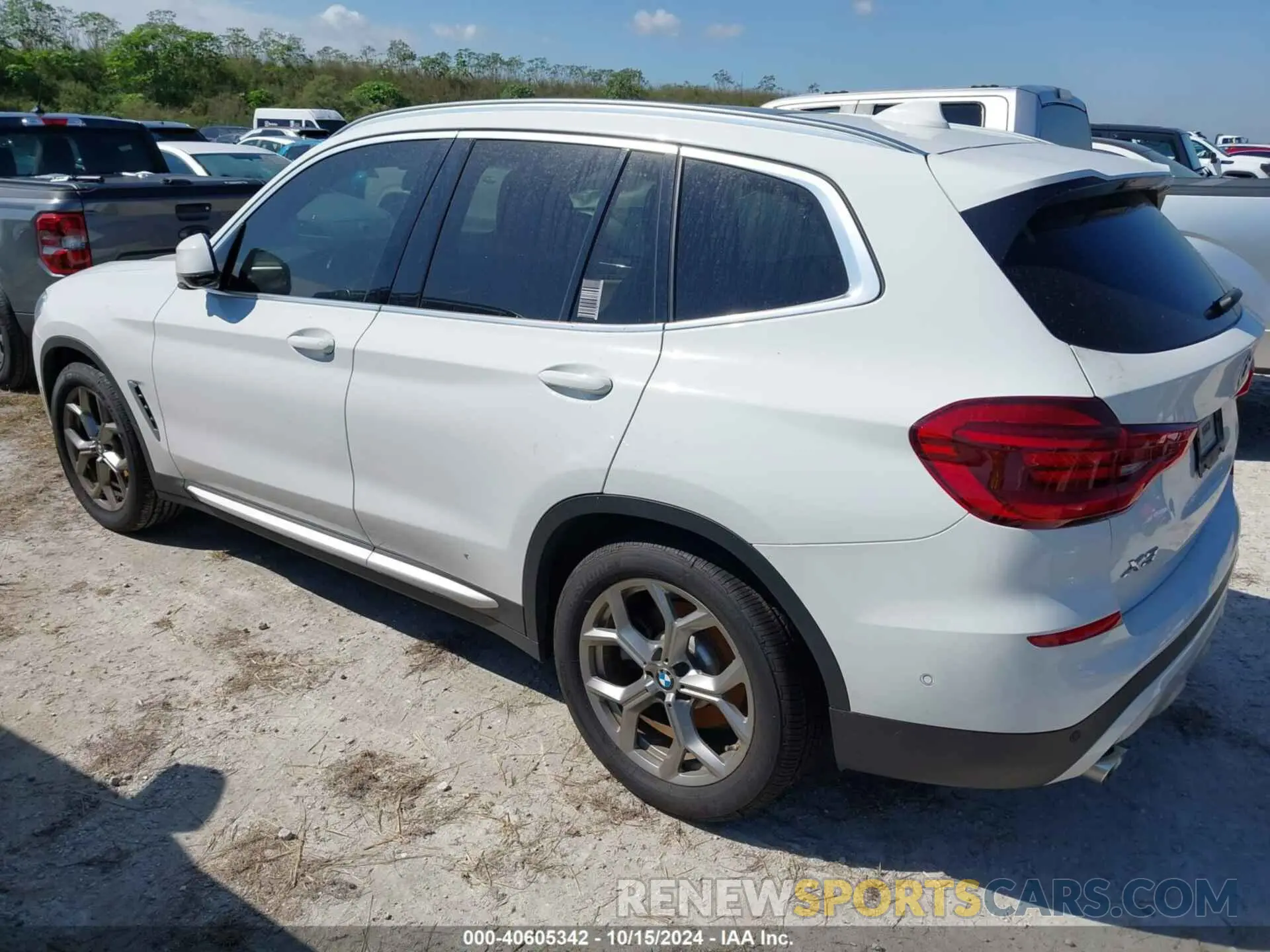 3 Photograph of a damaged car 5UXTY3C05L9C87730 BMW X3 2020