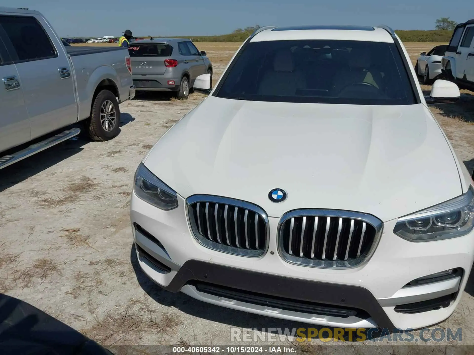 6 Photograph of a damaged car 5UXTY3C05L9C87730 BMW X3 2020
