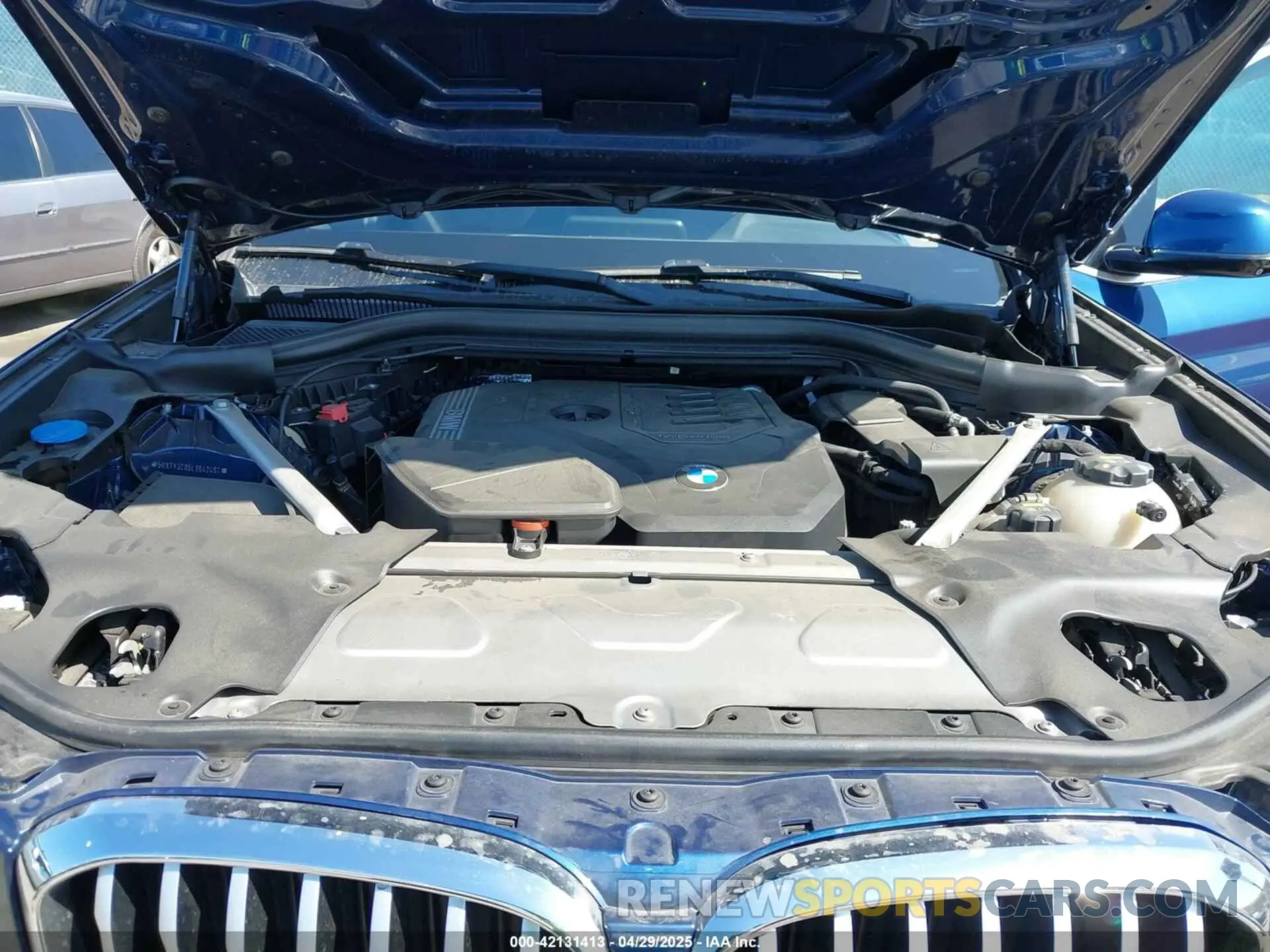 10 Фотография поврежденного автомобиля 5UXTY3C05L9D42497 BMW X3 2020
