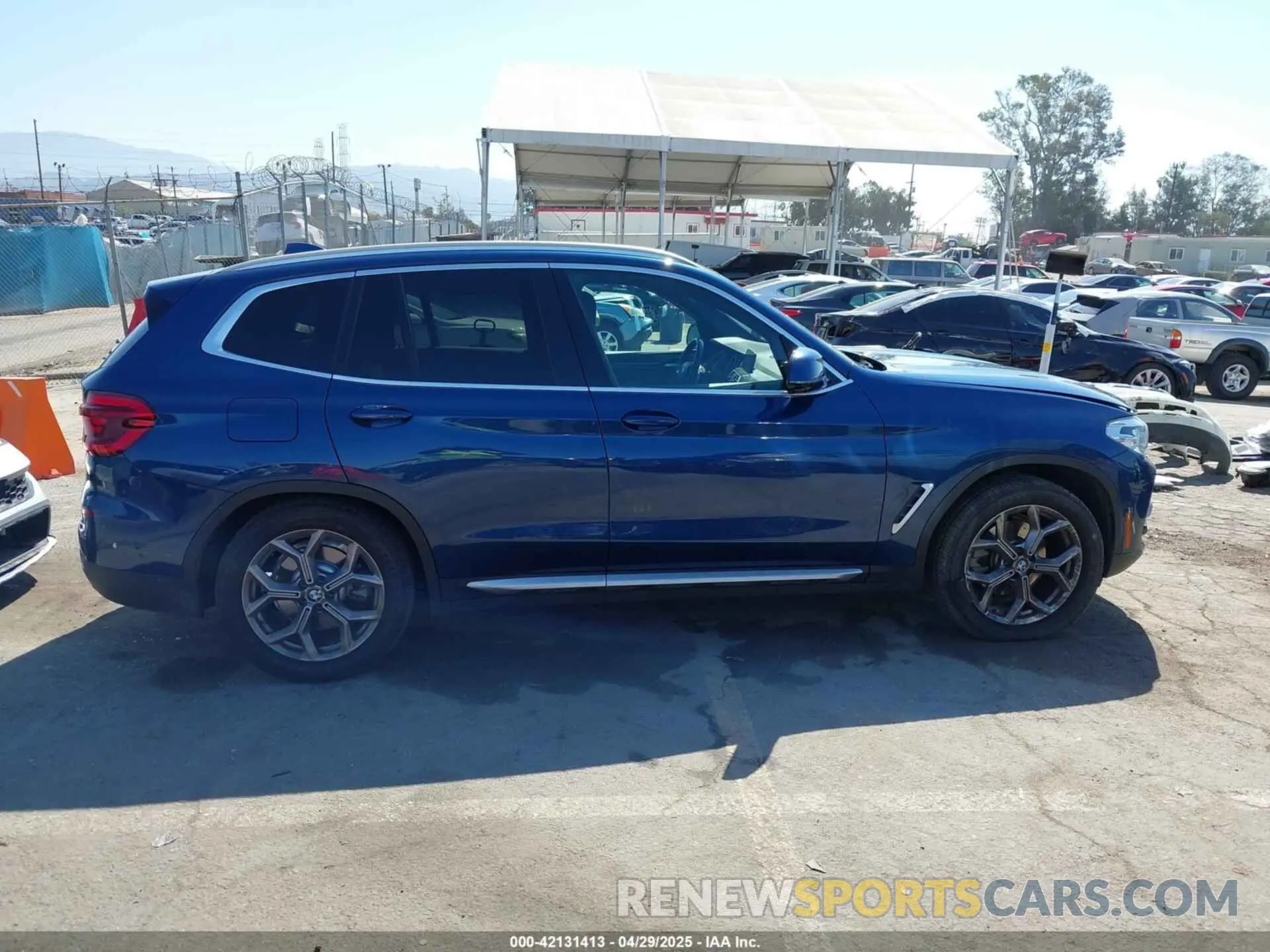 13 Фотография поврежденного автомобиля 5UXTY3C05L9D42497 BMW X3 2020