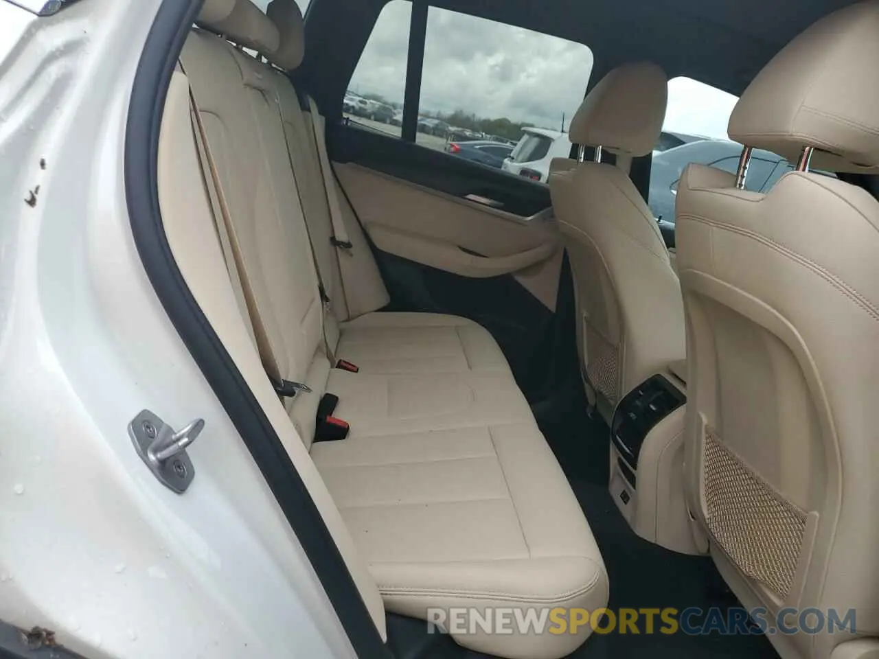 11 Фотография поврежденного автомобиля 5UXTY3C06L9D47384 BMW X3 2020