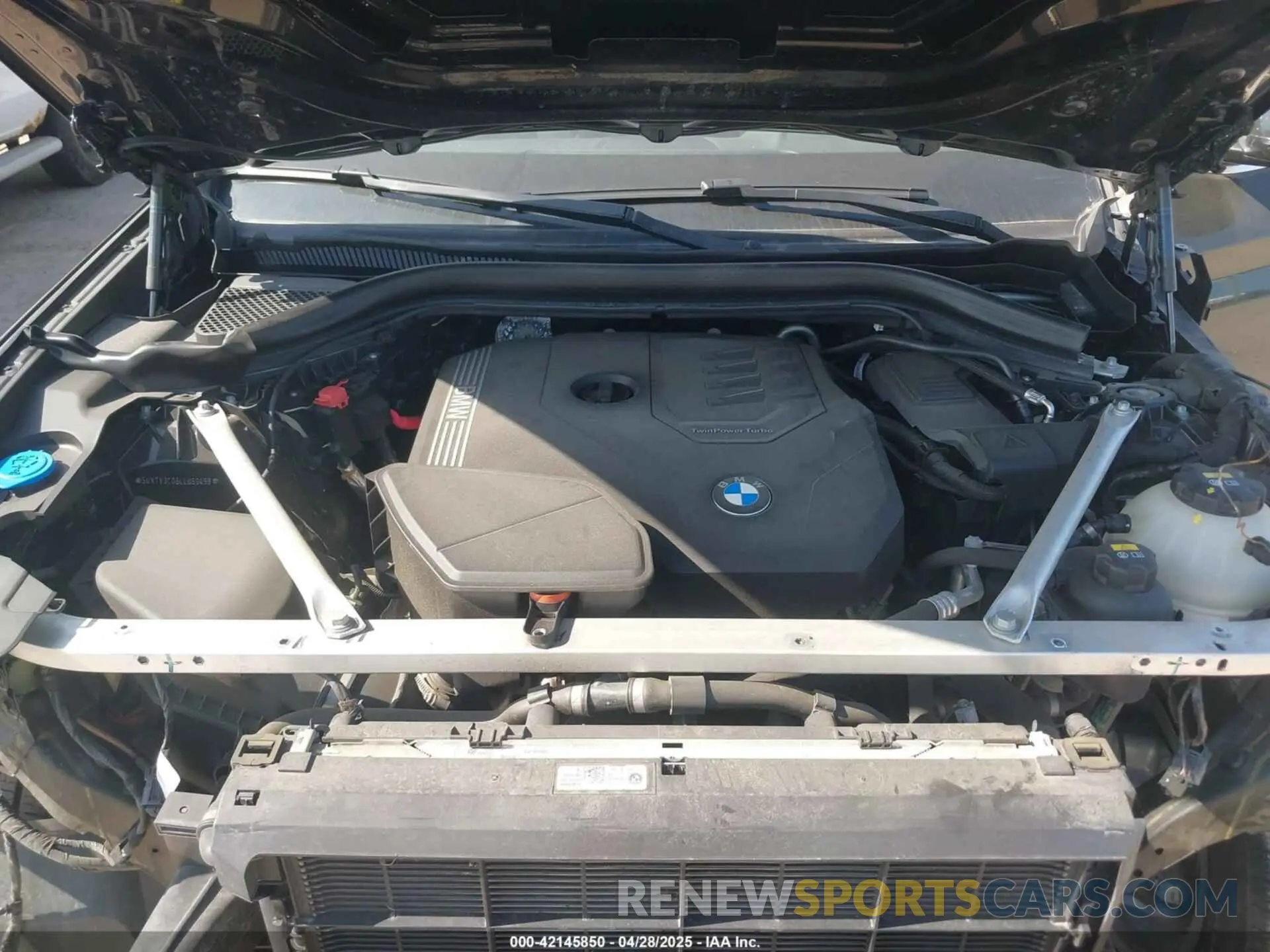 10 Фотография поврежденного автомобиля 5UXTY3C06LLU69498 BMW X3 2020