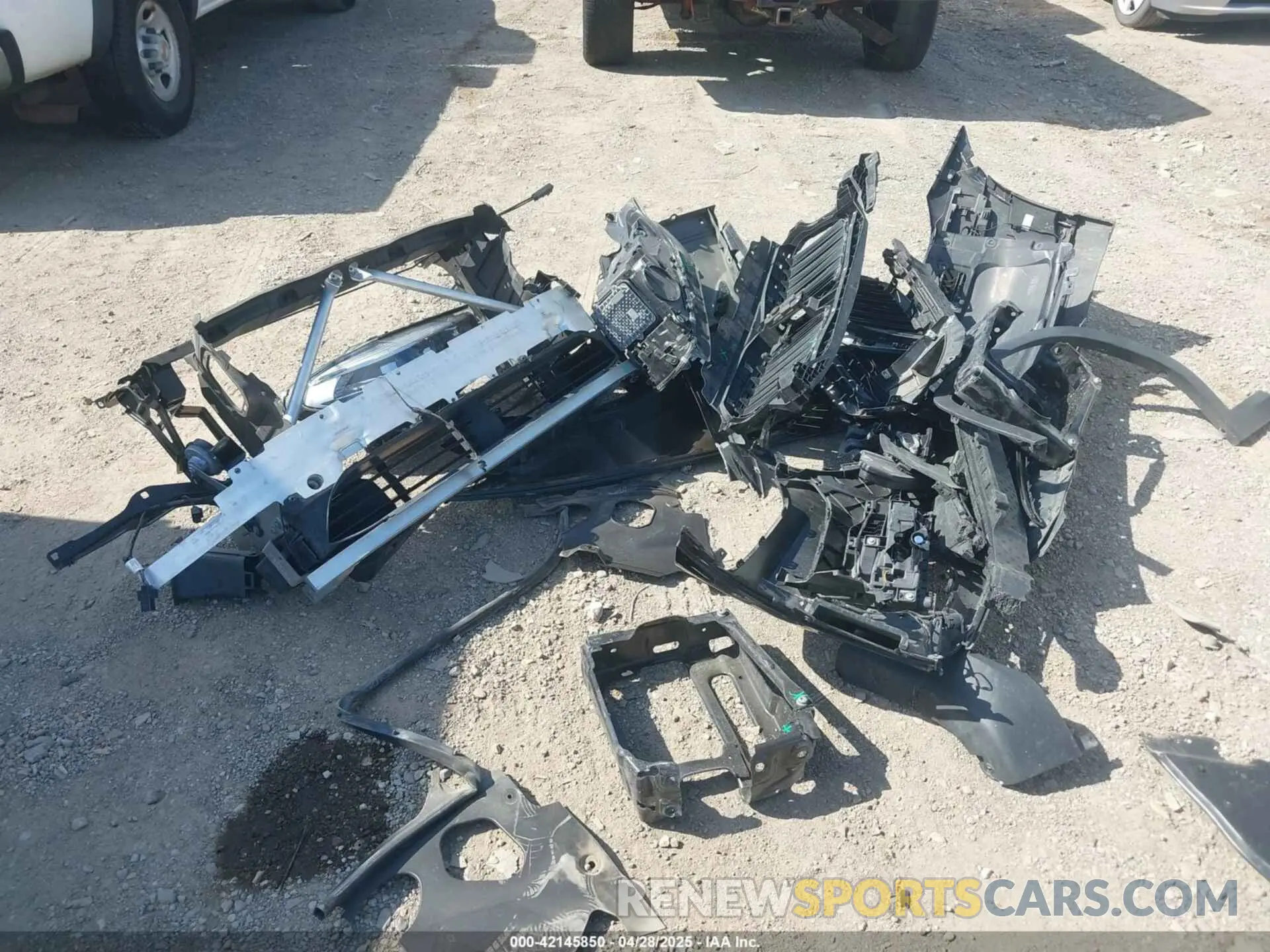 12 Фотография поврежденного автомобиля 5UXTY3C06LLU69498 BMW X3 2020