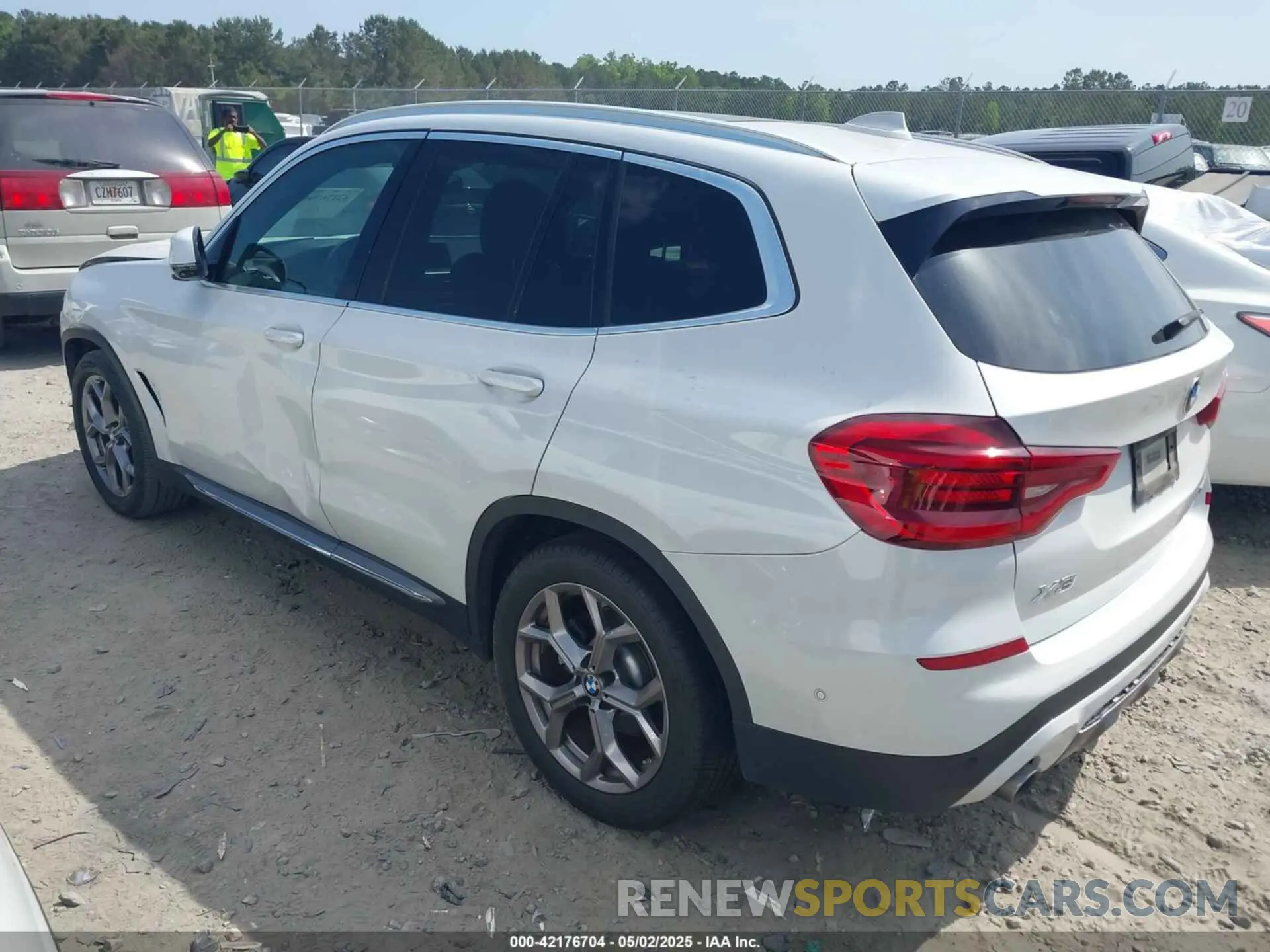 3 Photograph of a damaged car 5UXTY3C07L9D60449 BMW X3 2020