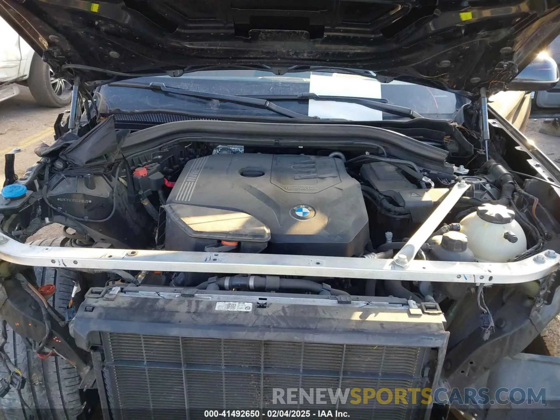 10 Фотография поврежденного автомобиля 5UXTY3C07LLU70420 BMW X3 2020