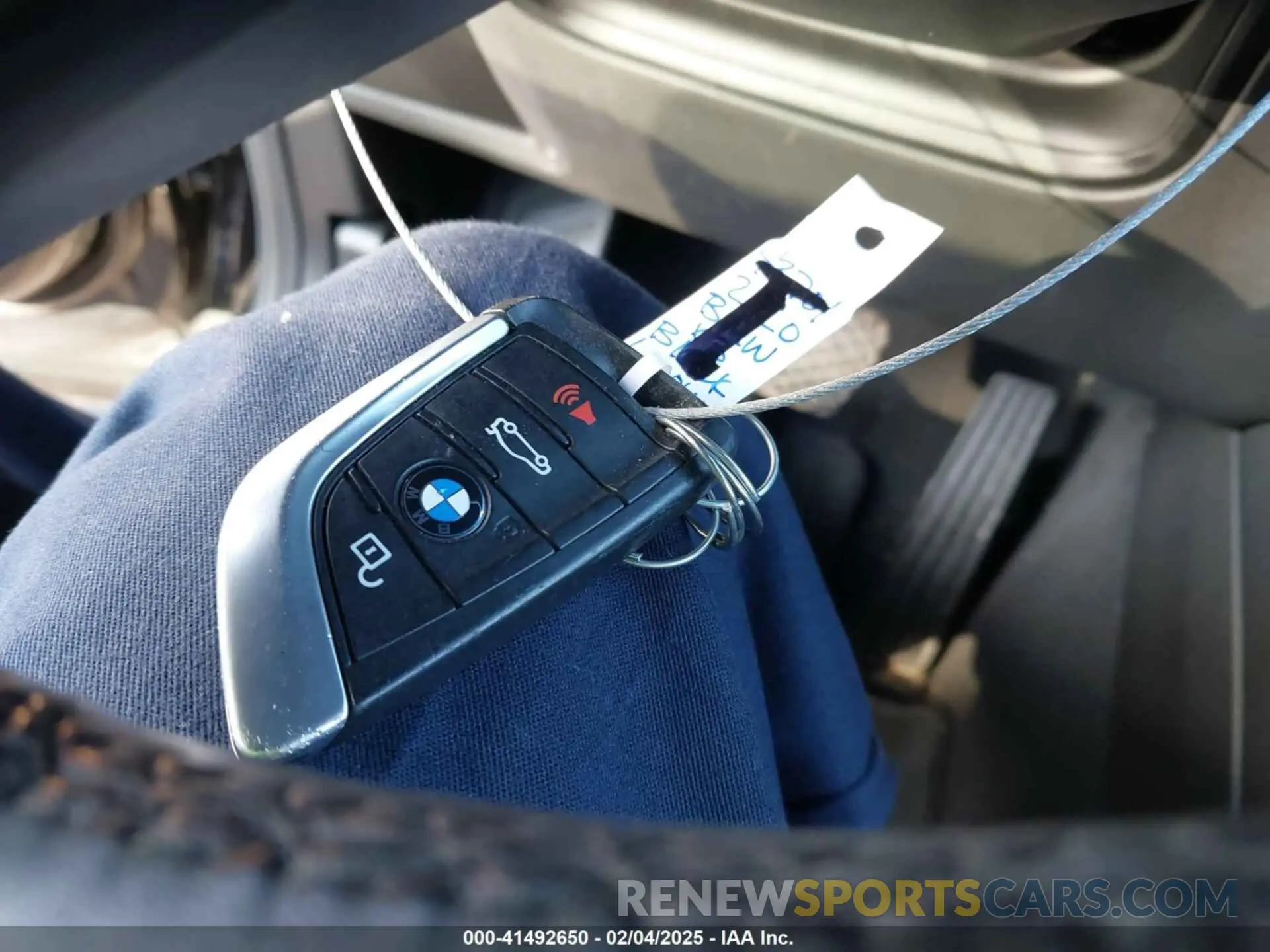11 Фотография поврежденного автомобиля 5UXTY3C07LLU70420 BMW X3 2020