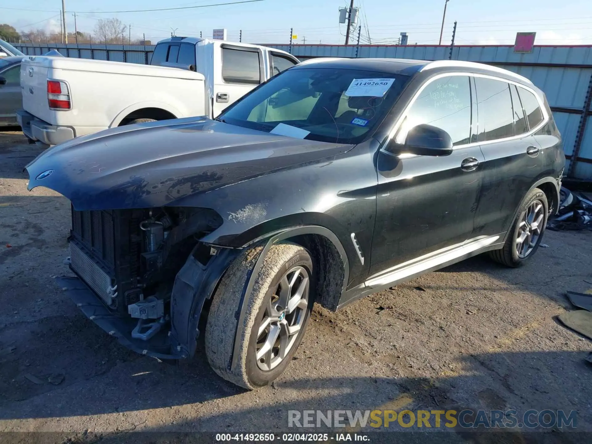 2 Фотография поврежденного автомобиля 5UXTY3C07LLU70420 BMW X3 2020