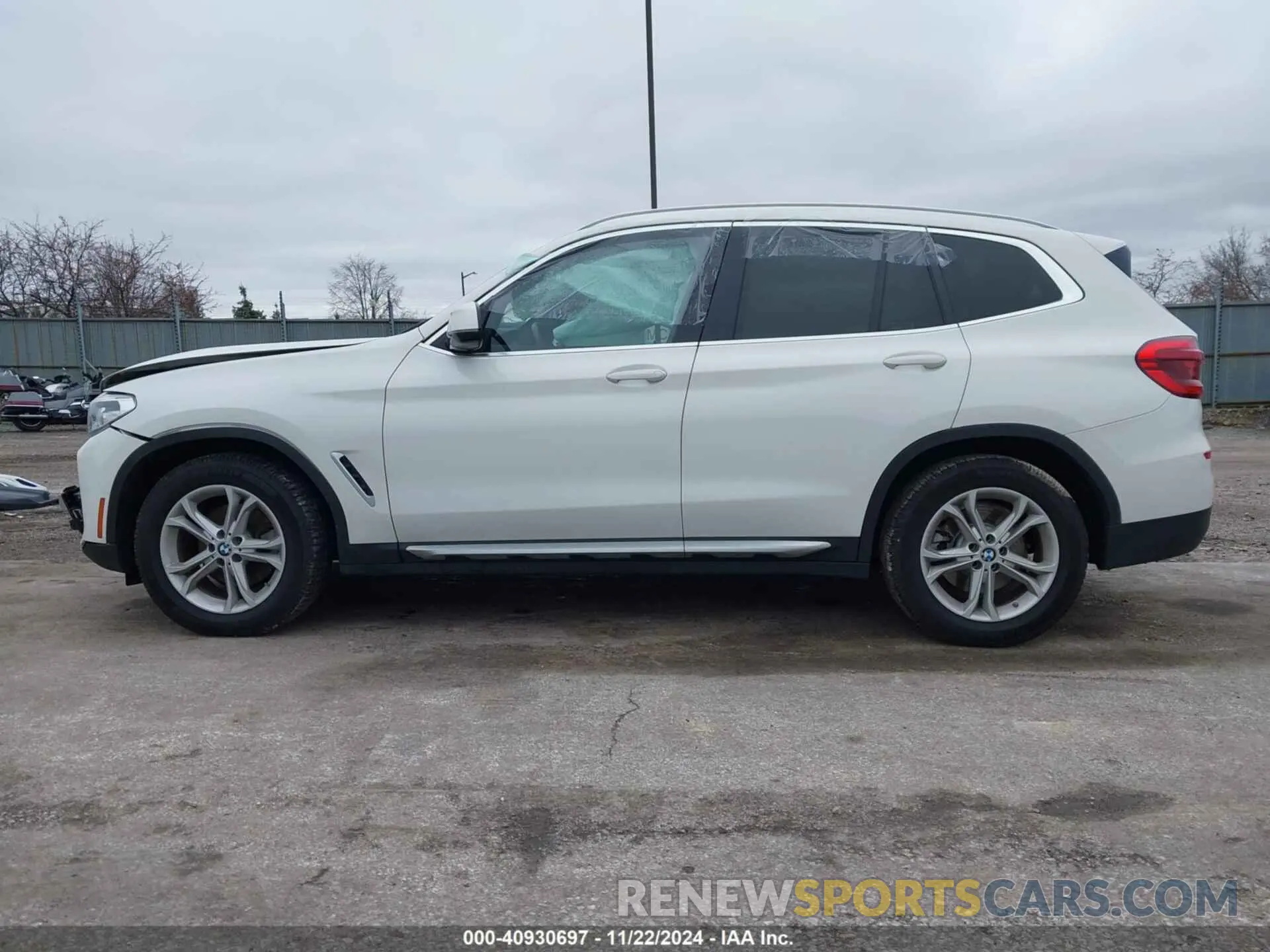 14 Photograph of a damaged car 5UXTY3C09L9B95231 BMW X3 2020