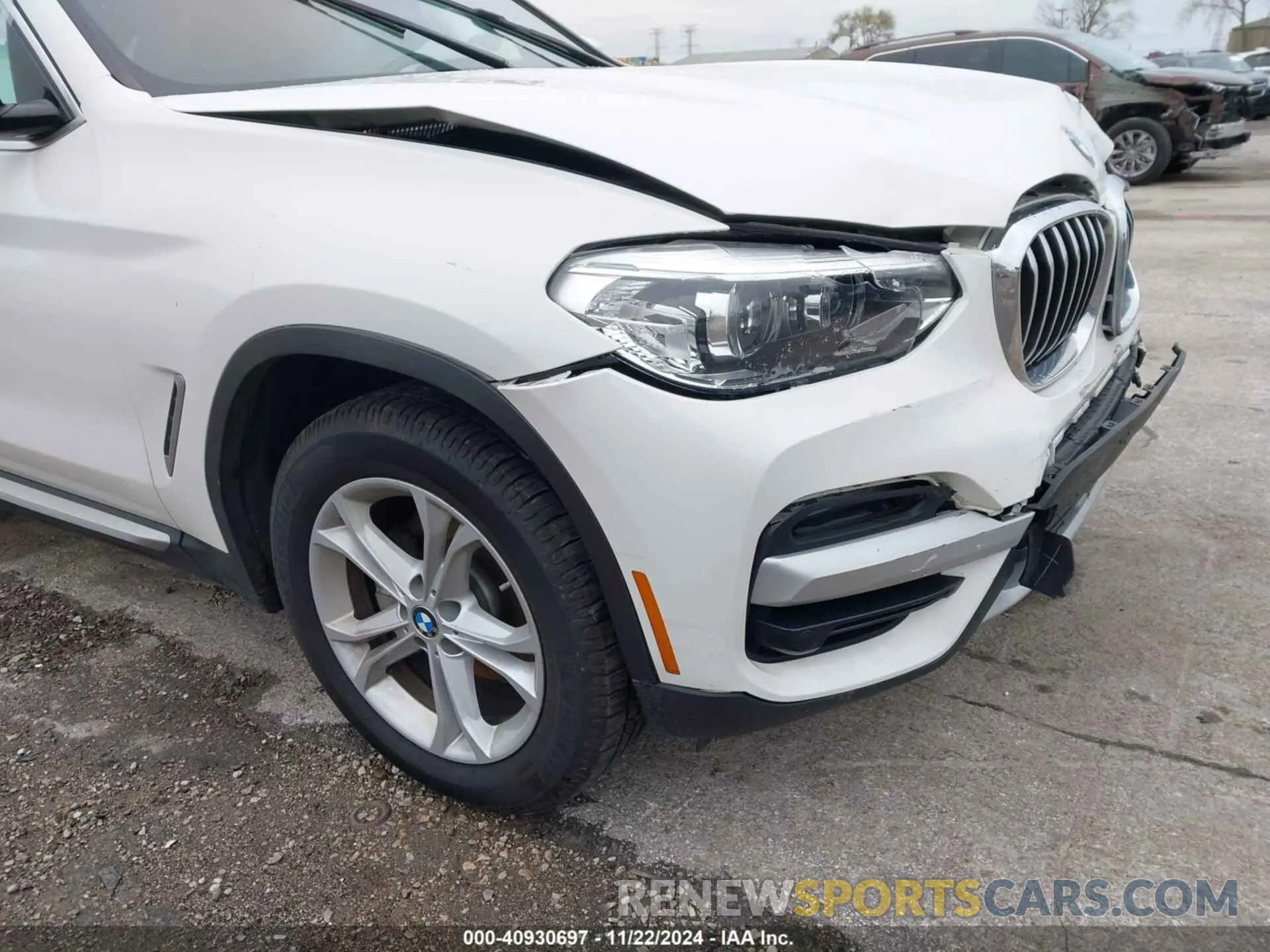 17 Photograph of a damaged car 5UXTY3C09L9B95231 BMW X3 2020