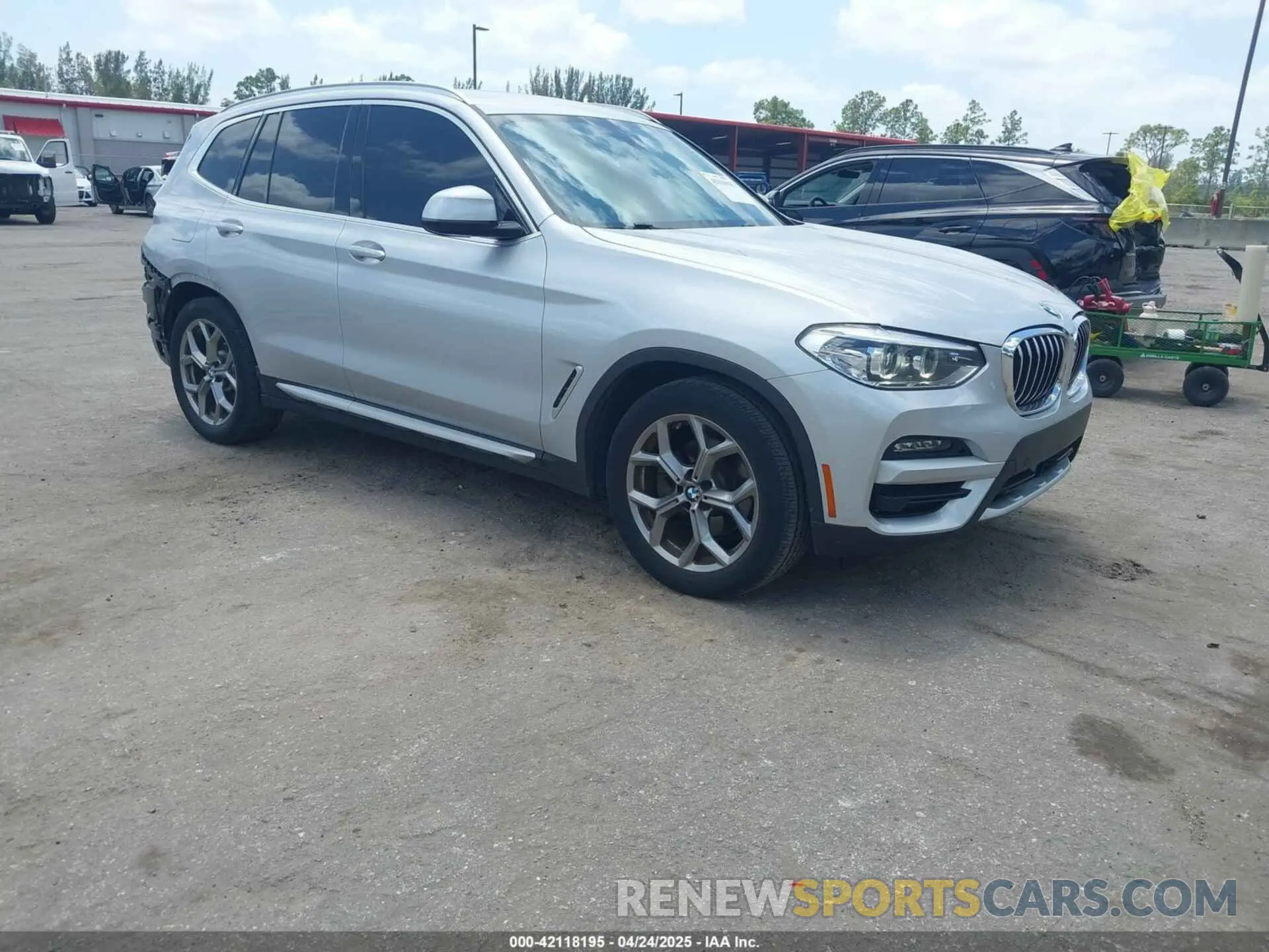 1 Фотография поврежденного автомобиля 5UXTY3C09LLU69754 BMW X3 2020