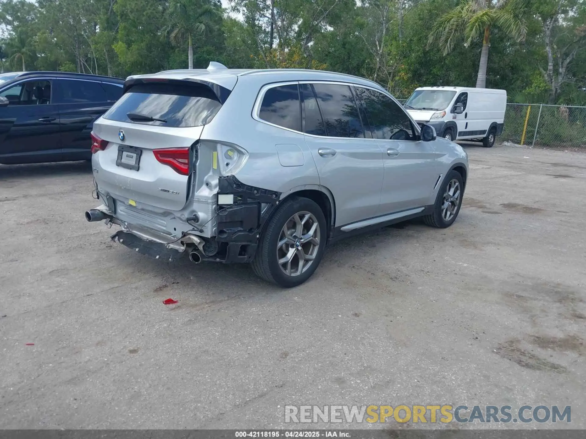4 Фотография поврежденного автомобиля 5UXTY3C09LLU69754 BMW X3 2020