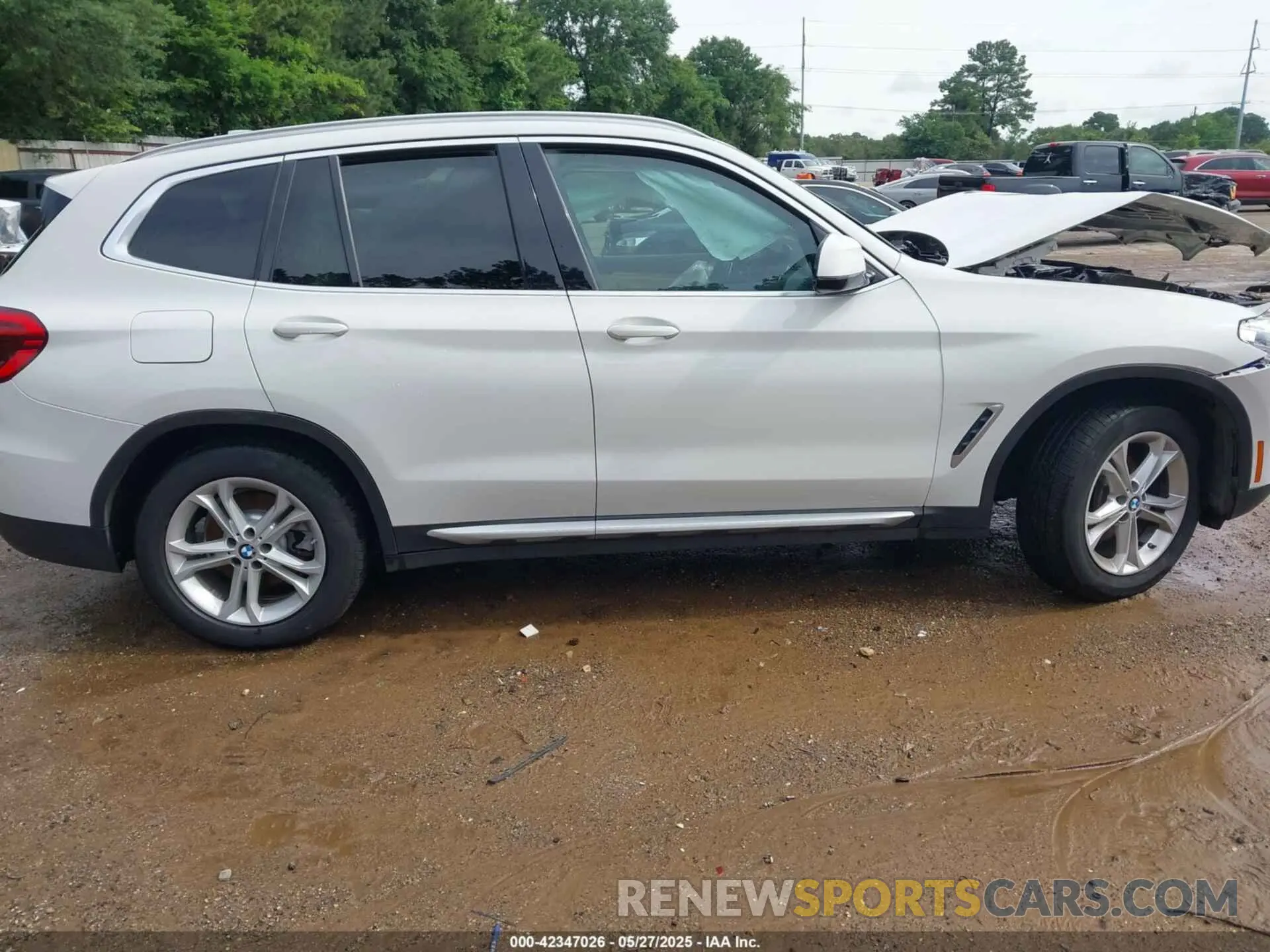 14 Photograph of a damaged car 5UXTY3C09LLU71701 BMW X3 2020