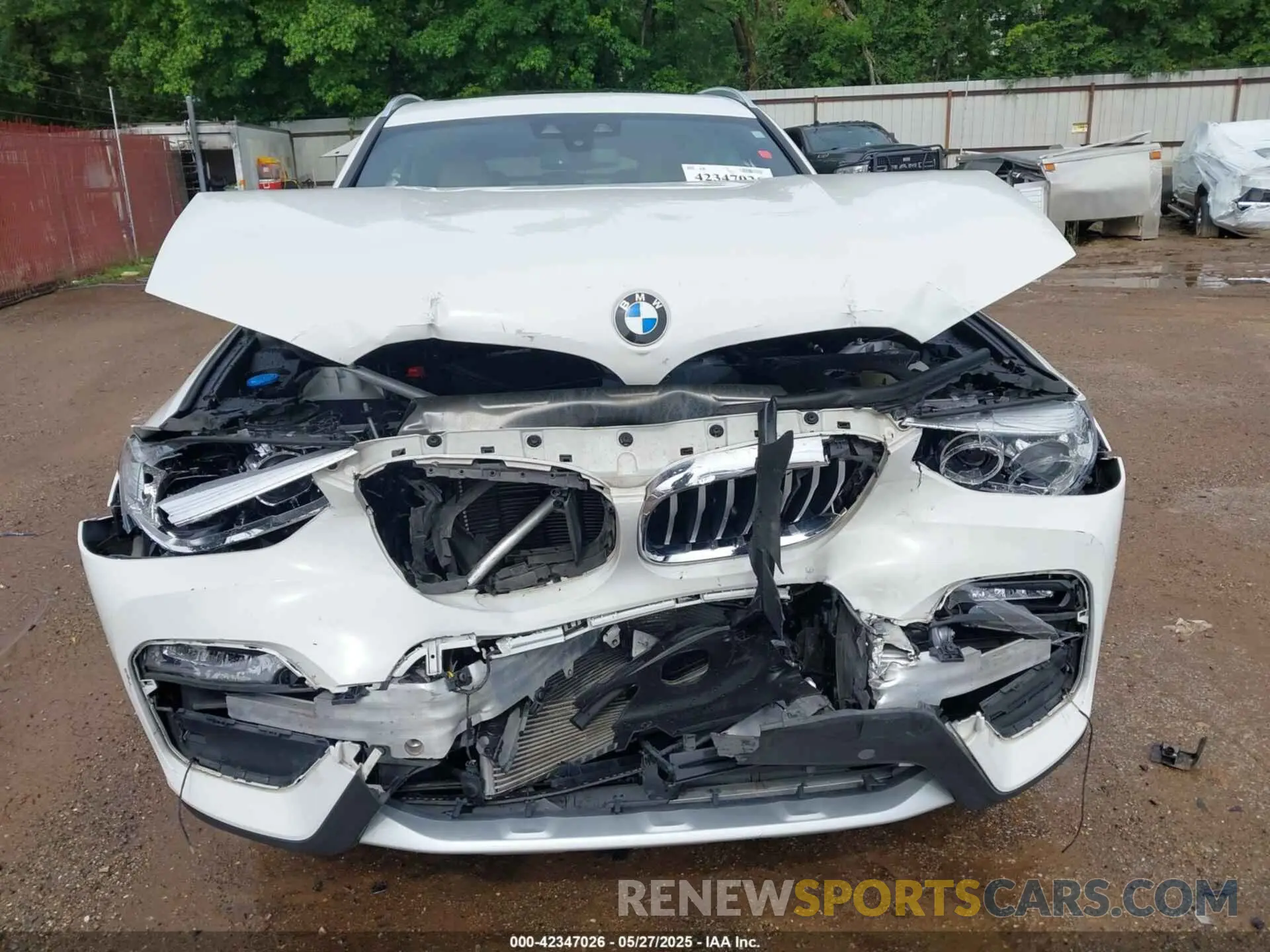 6 Photograph of a damaged car 5UXTY3C09LLU71701 BMW X3 2020