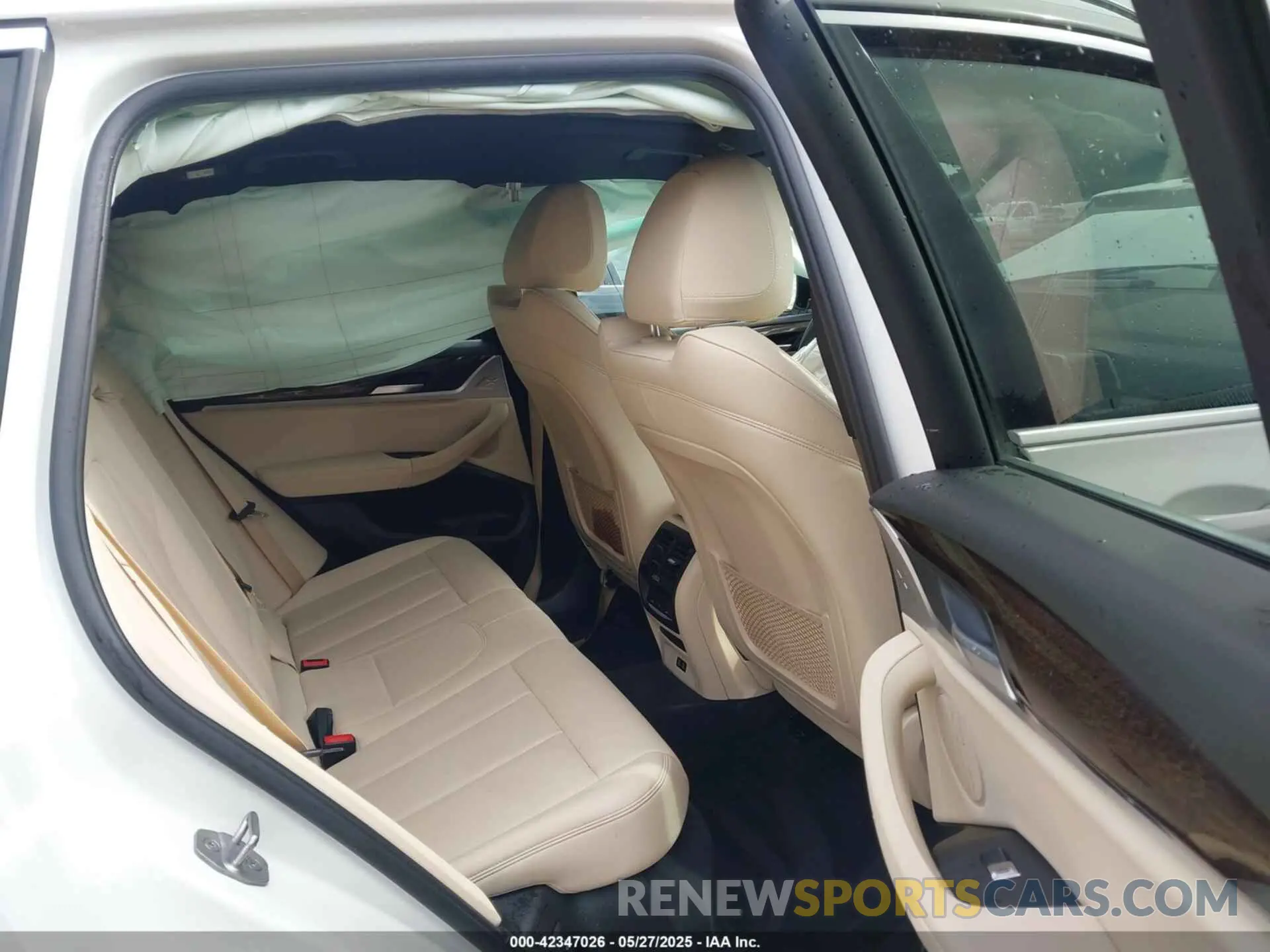 8 Photograph of a damaged car 5UXTY3C09LLU71701 BMW X3 2020