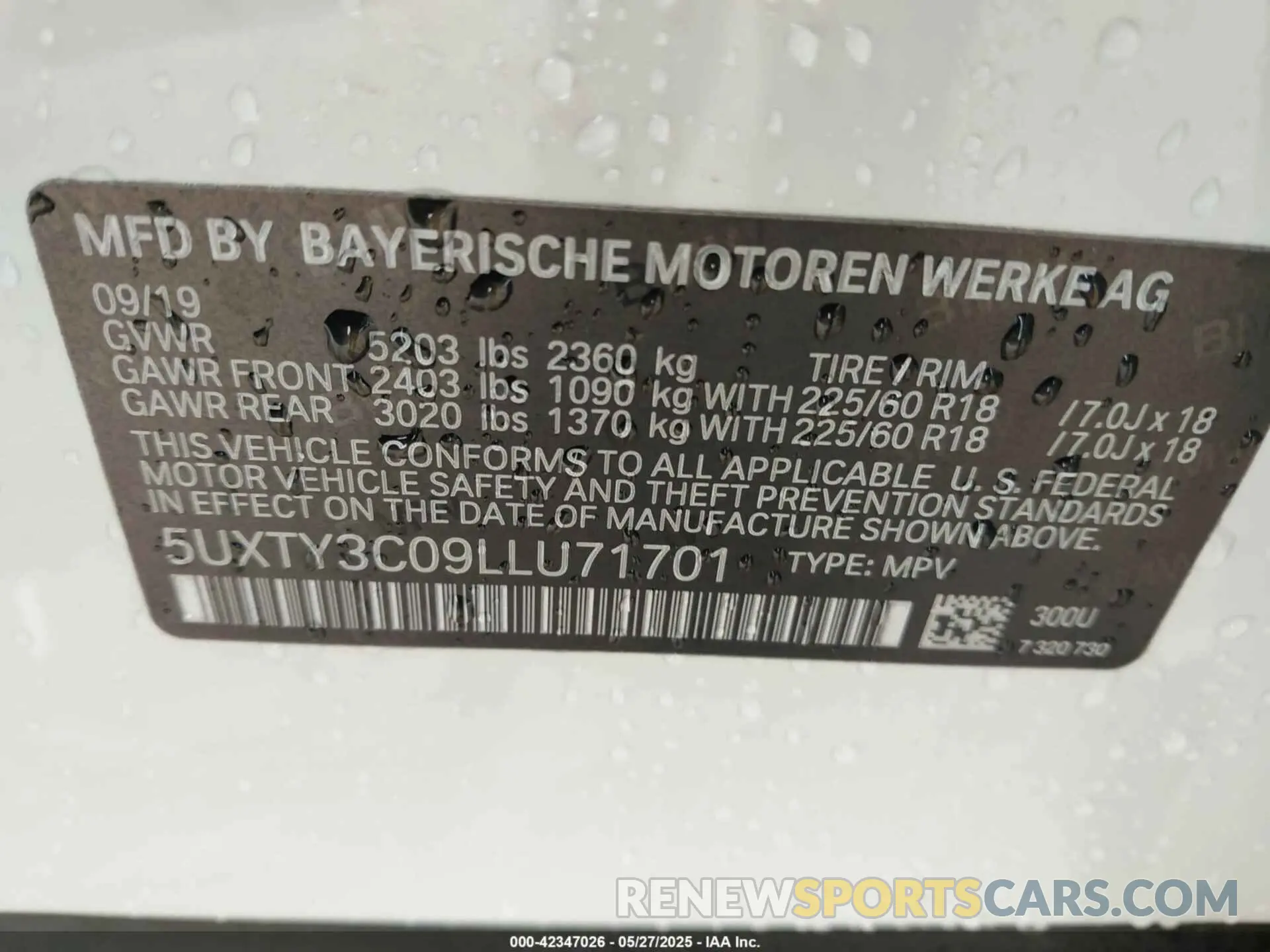9 Photograph of a damaged car 5UXTY3C09LLU71701 BMW X3 2020