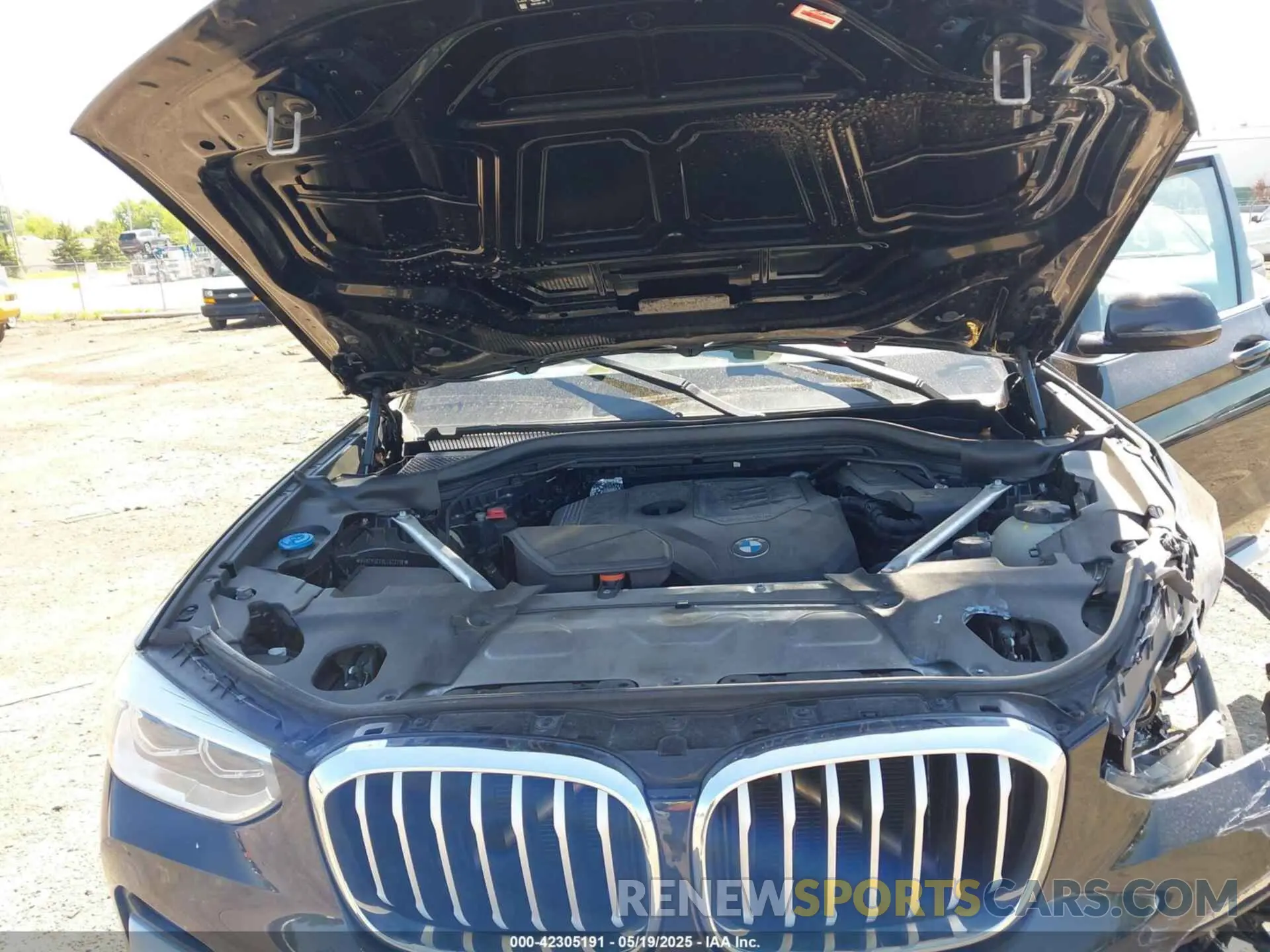 10 Photograph of a damaged car 5UXTY3C09LLU72718 BMW X3 2020