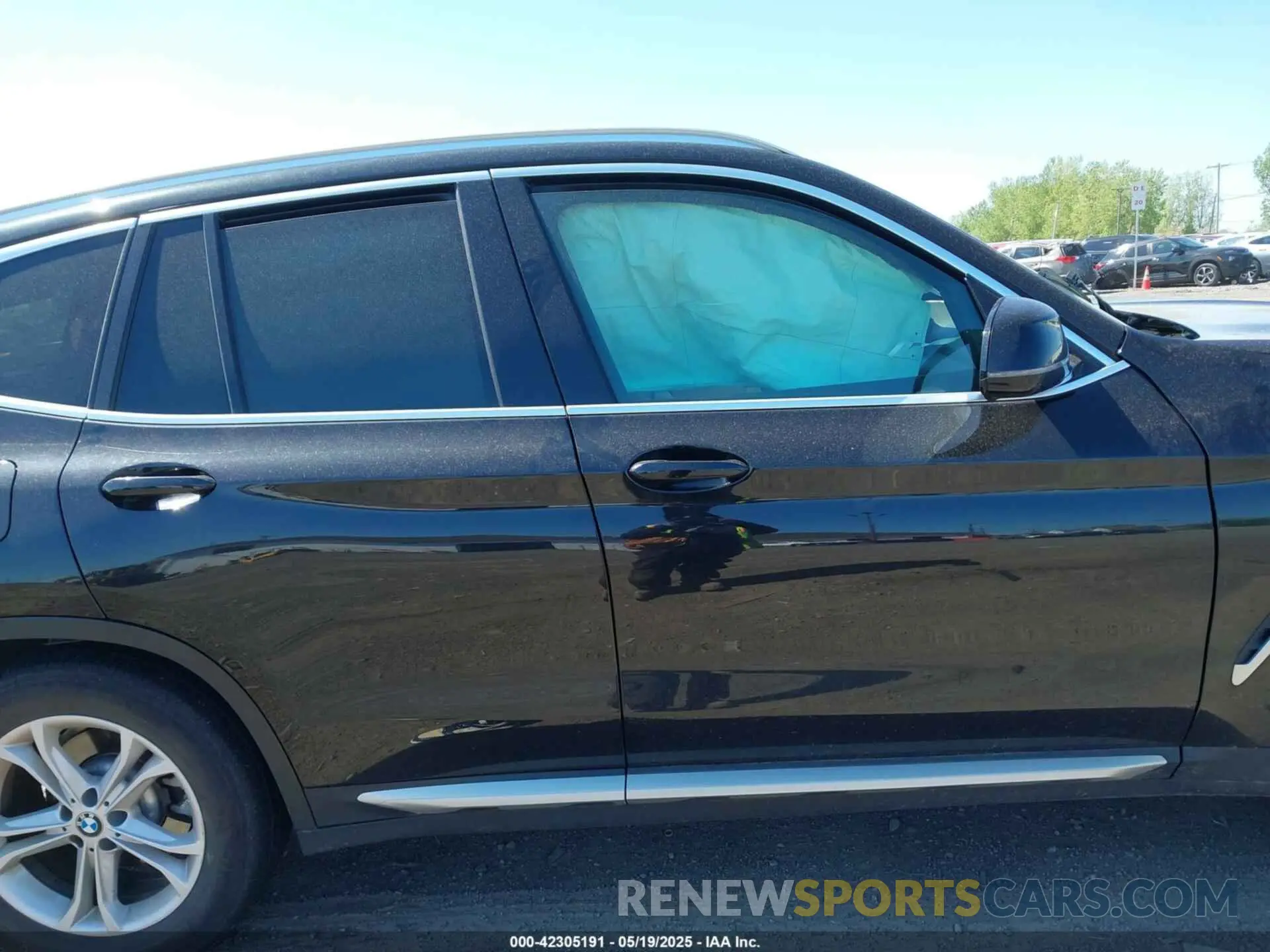 13 Photograph of a damaged car 5UXTY3C09LLU72718 BMW X3 2020