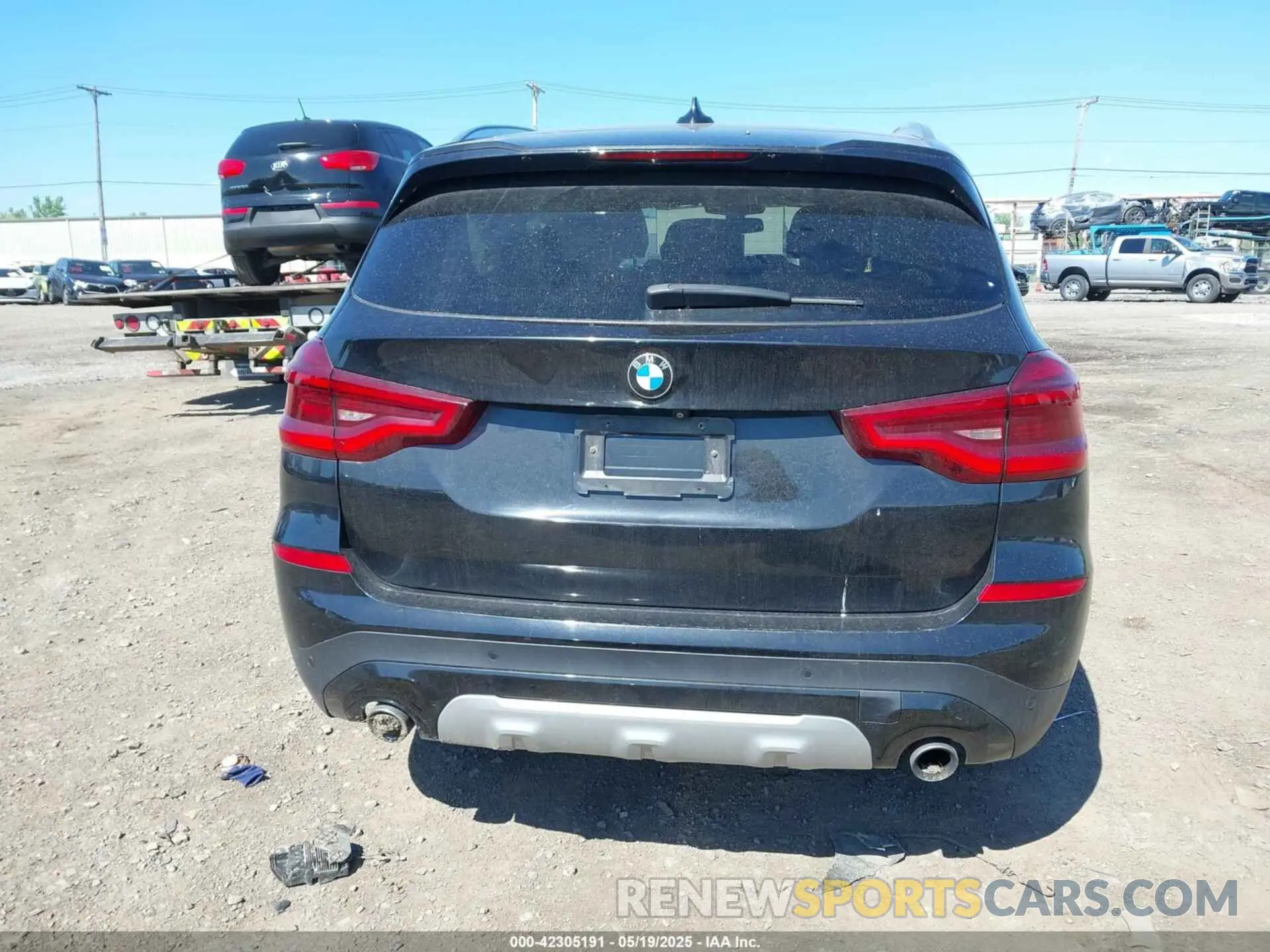16 Photograph of a damaged car 5UXTY3C09LLU72718 BMW X3 2020