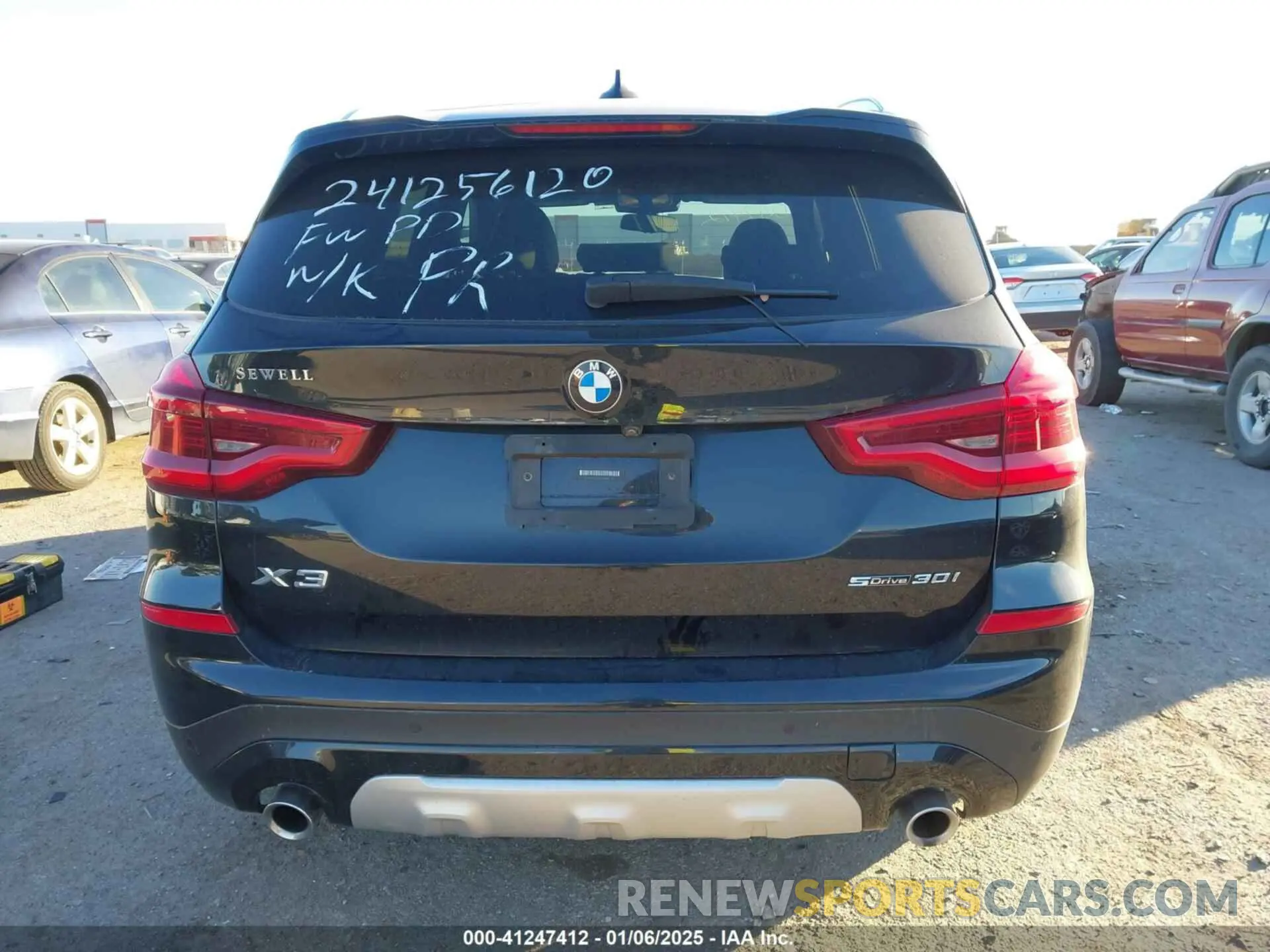 16 Photograph of a damaged car 5UXTY3C0XL9B25530 BMW X3 2020