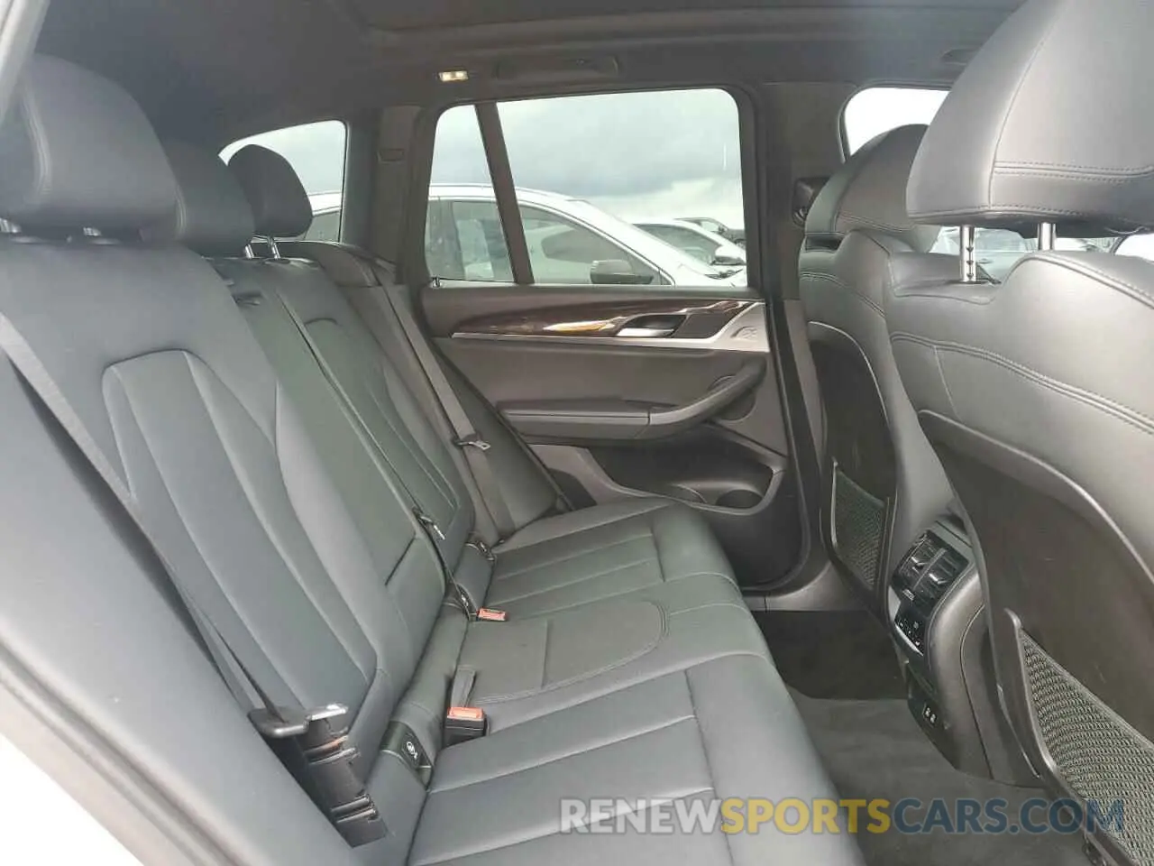 11 Фотография поврежденного автомобиля 5UXTY3C0XL9C16328 BMW X3 2020