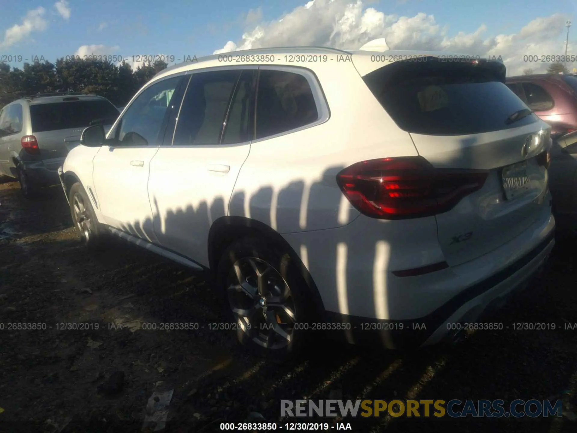 3 Photograph of a damaged car 5UXTY5C00LLT38269 BMW X3 2020