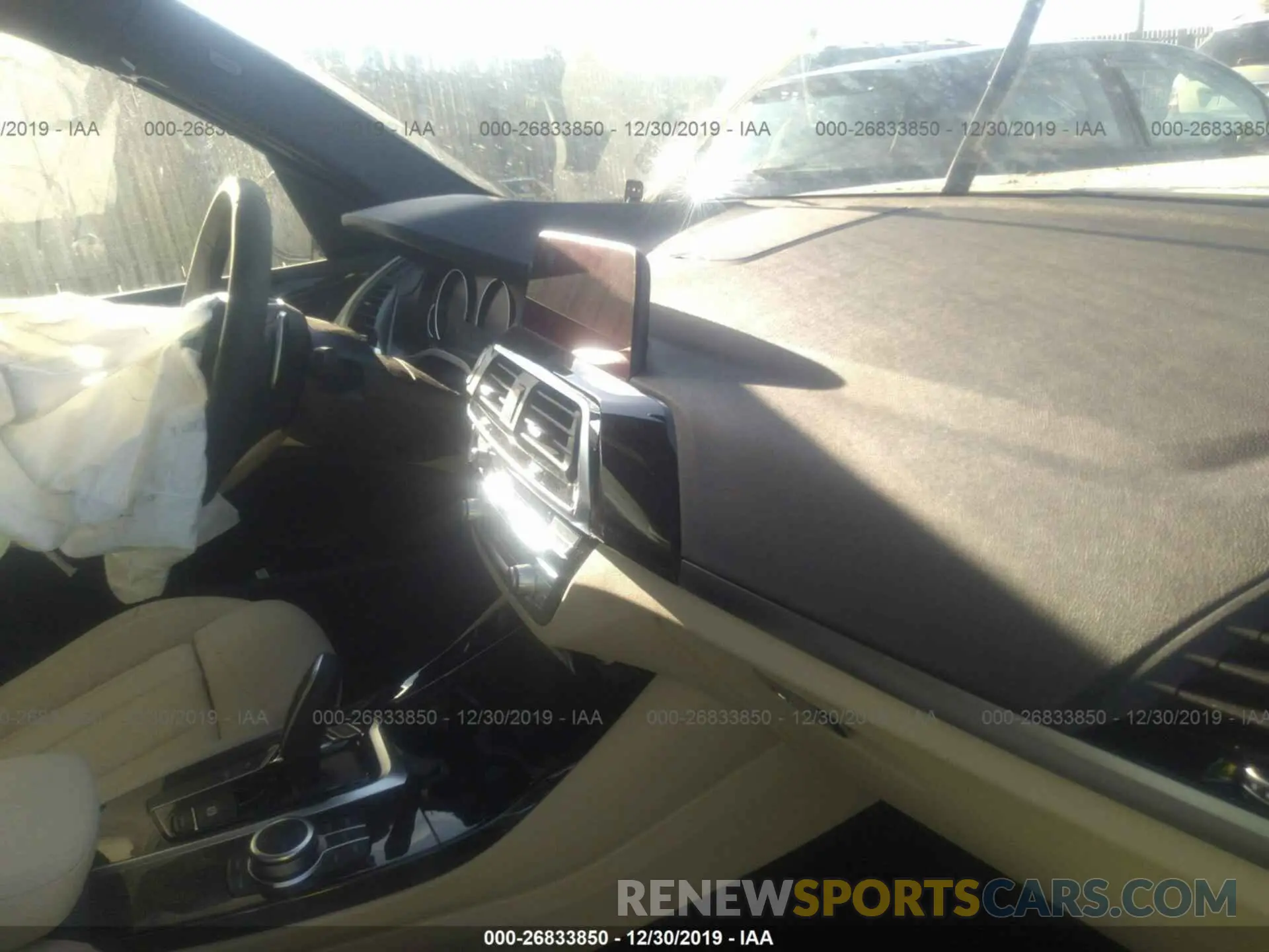 5 Photograph of a damaged car 5UXTY5C00LLT38269 BMW X3 2020