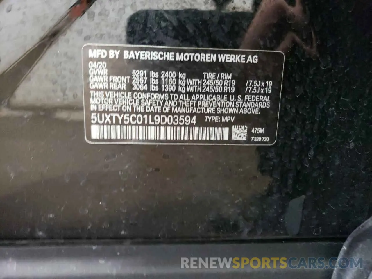 13 Photograph of a damaged car 5UXTY5C01L9D03594 BMW X3 2020