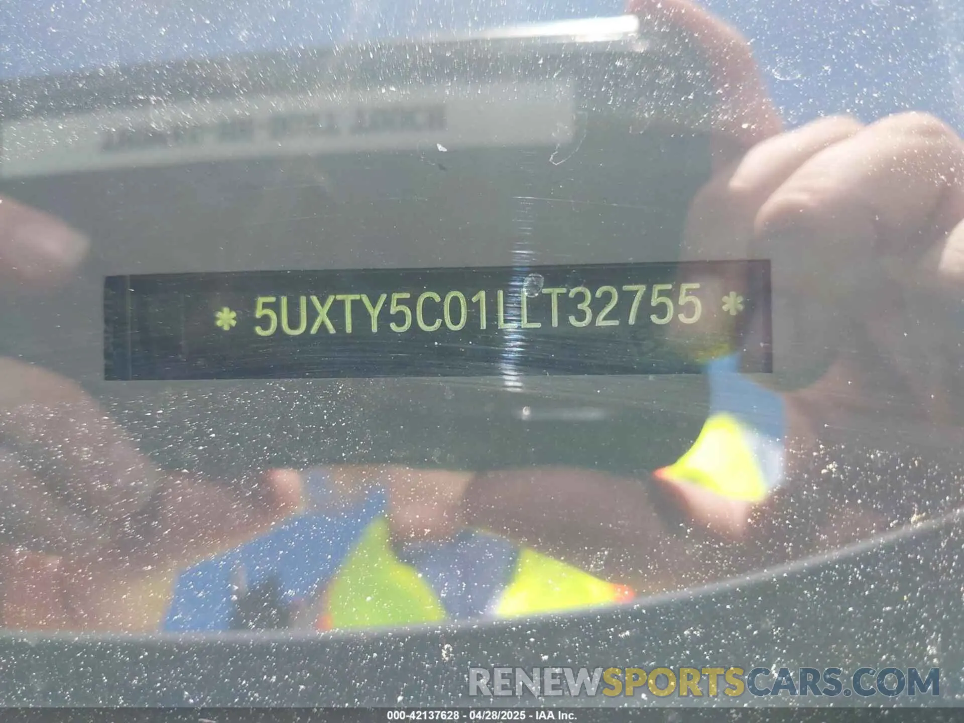 9 Photograph of a damaged car 5UXTY5C01LLT32755 BMW X3 2020