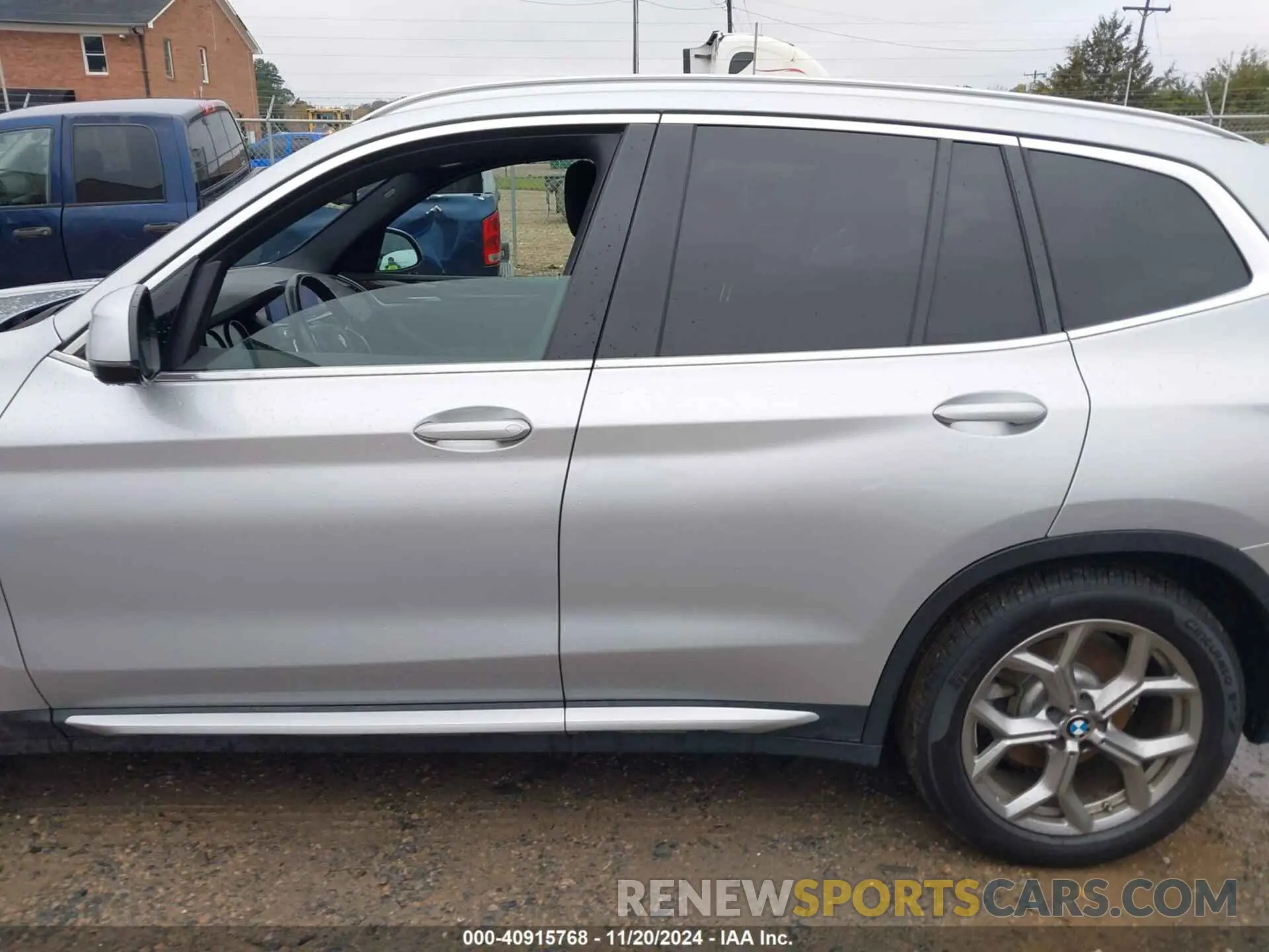 14 Photograph of a damaged car 5UXTY5C02L9D08948 BMW X3 2020