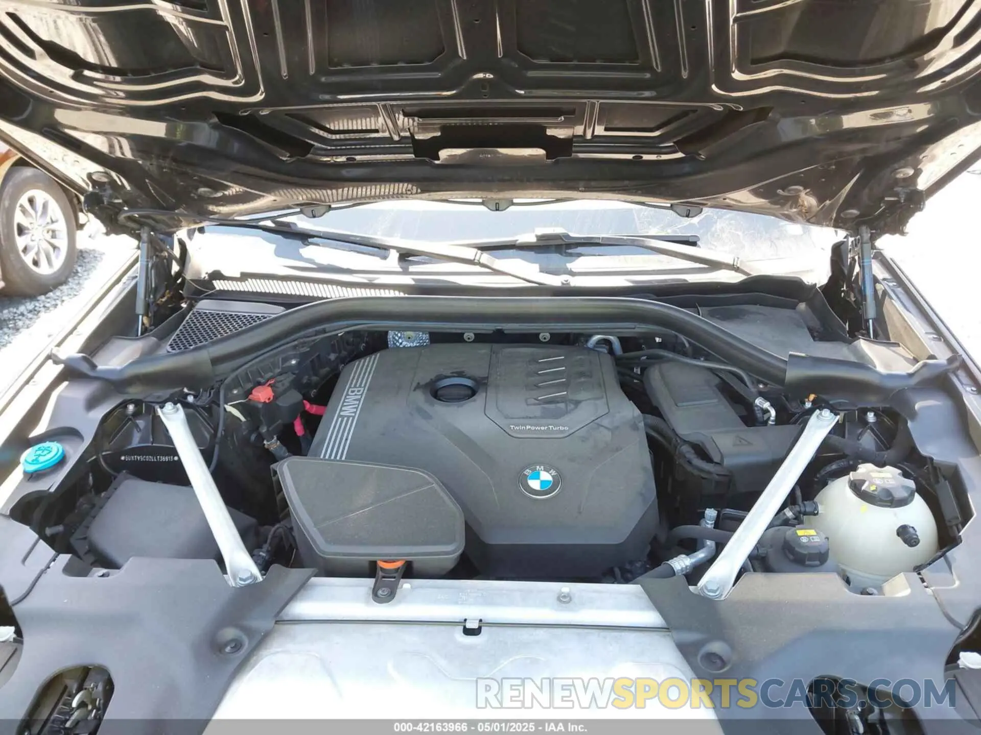 10 Photograph of a damaged car 5UXTY5C02LLT36913 BMW X3 2020