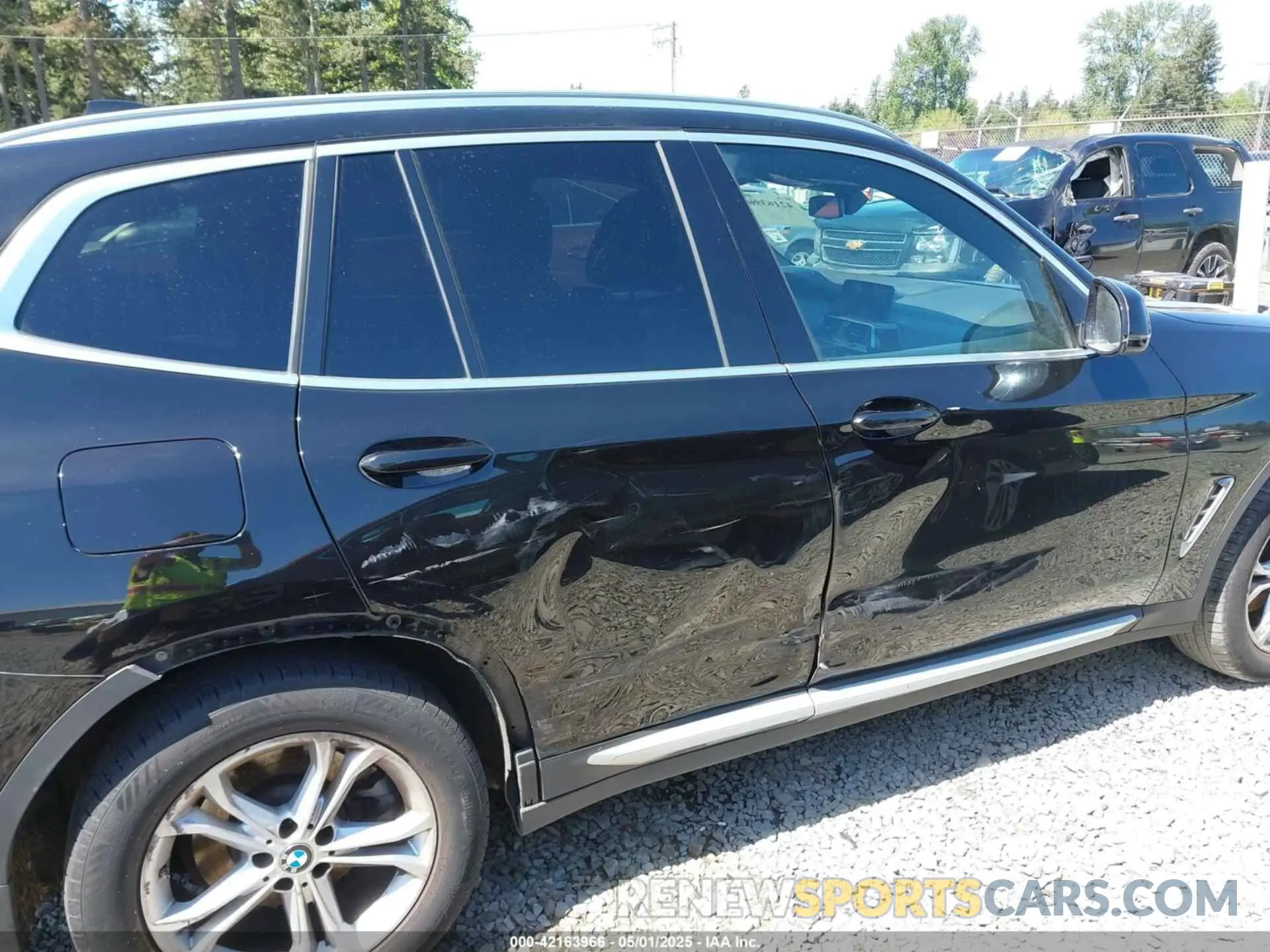 6 Photograph of a damaged car 5UXTY5C02LLT36913 BMW X3 2020