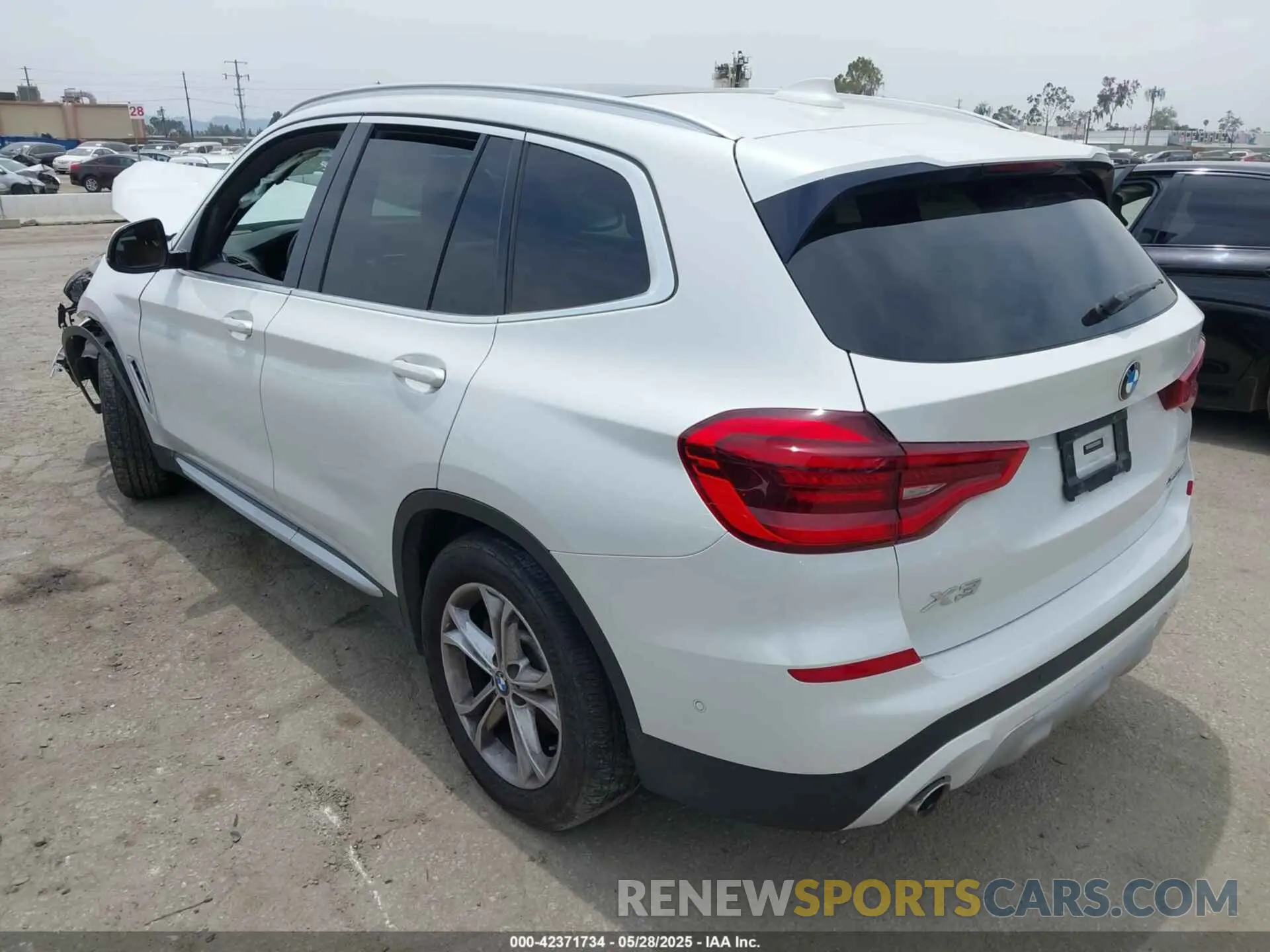3 Photograph of a damaged car 5UXTY5C04L9C48154 BMW X3 2020