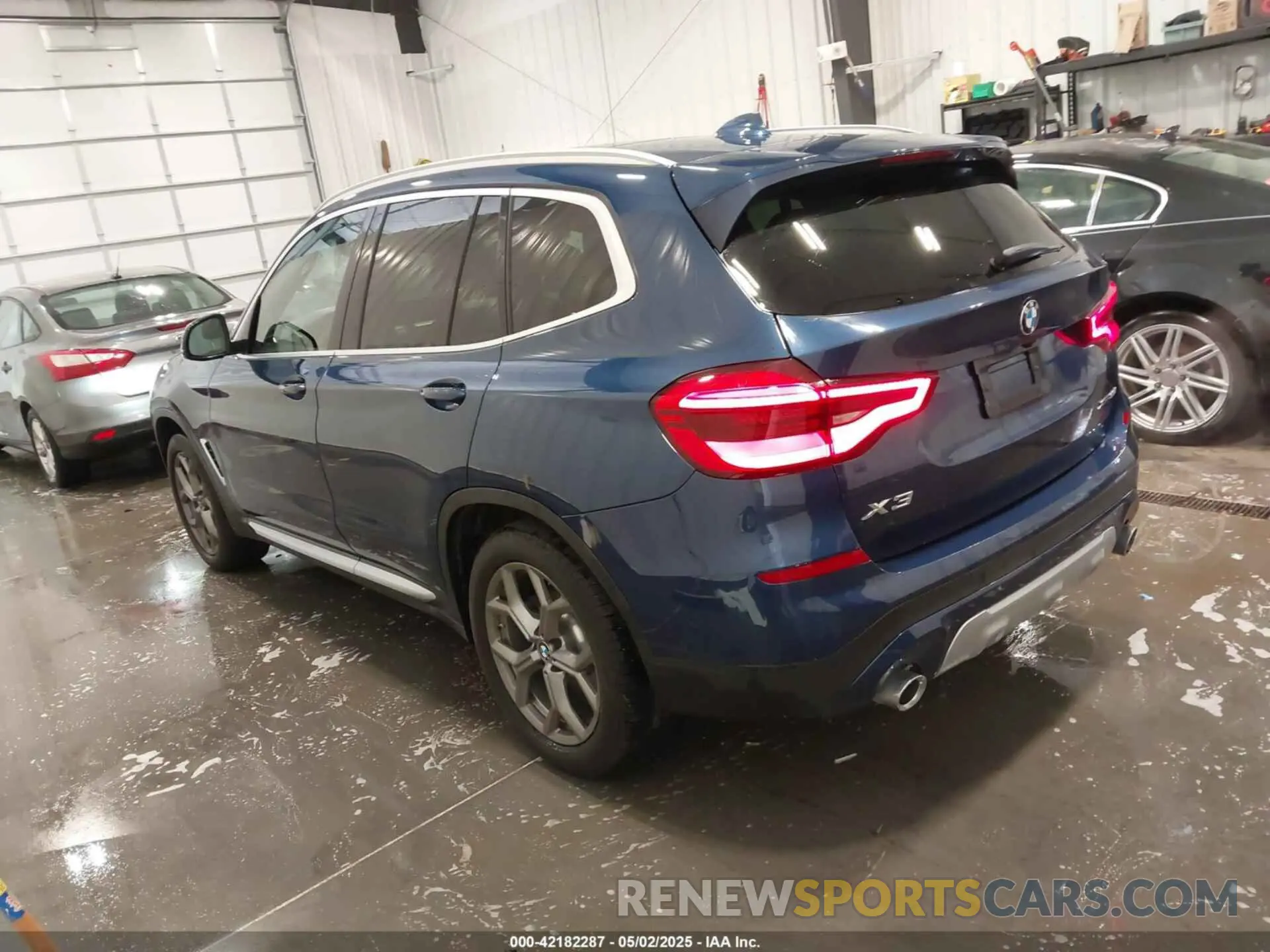 3 Photograph of a damaged car 5UXTY5C05L9B65106 BMW X3 2020
