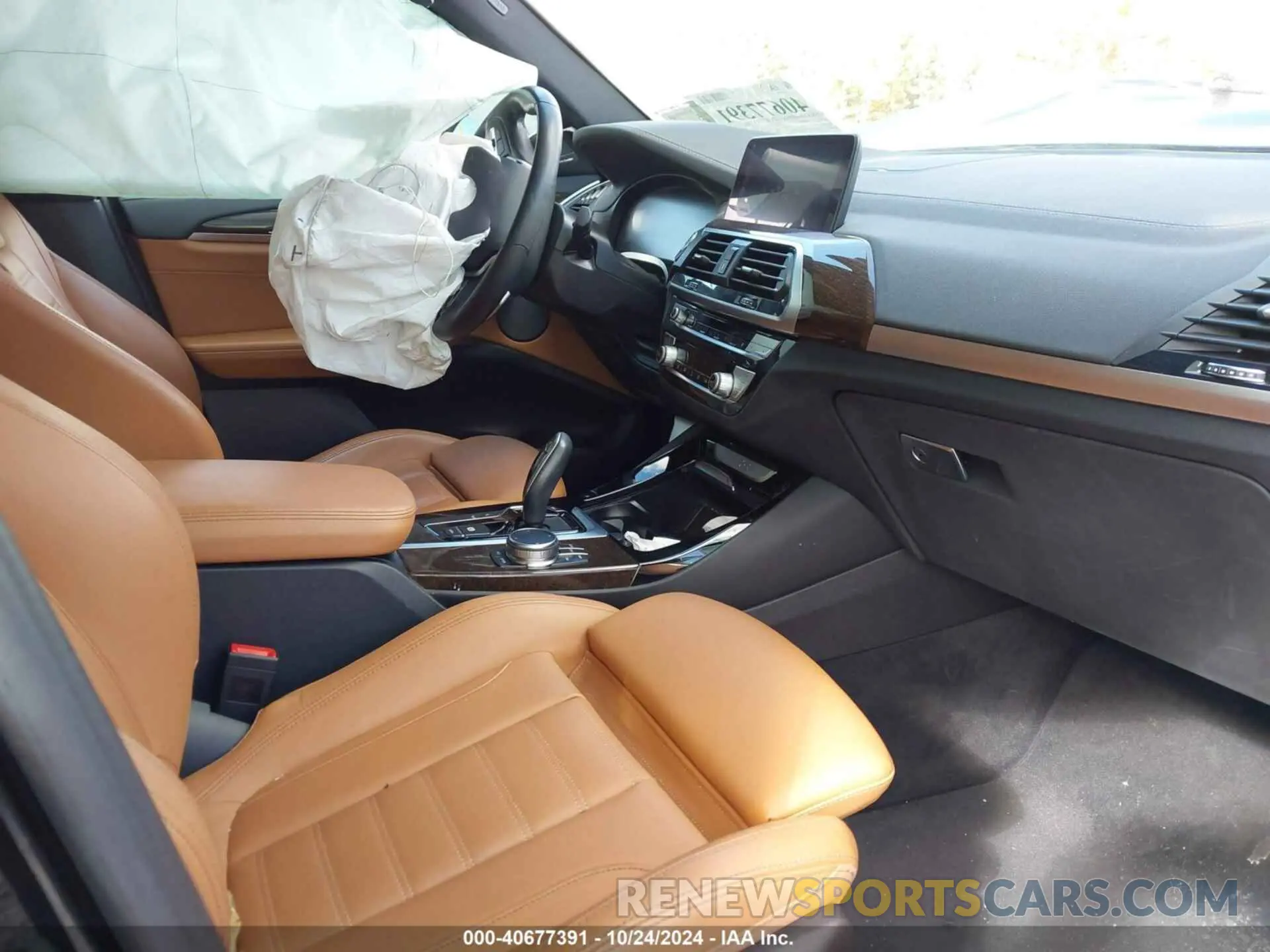 5 Photograph of a damaged car 5UXTY5C05LLT36453 BMW X3 2020