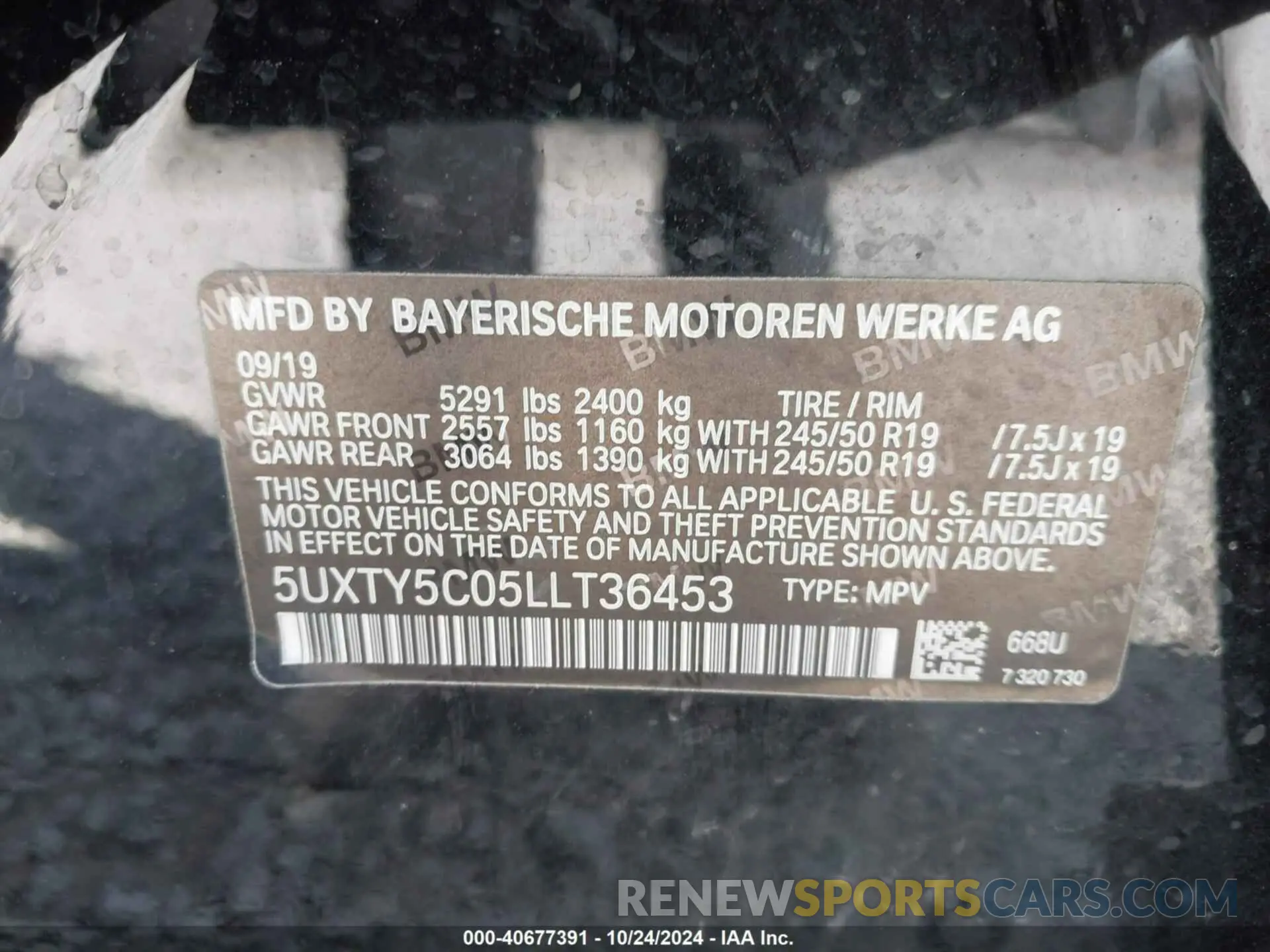 9 Photograph of a damaged car 5UXTY5C05LLT36453 BMW X3 2020