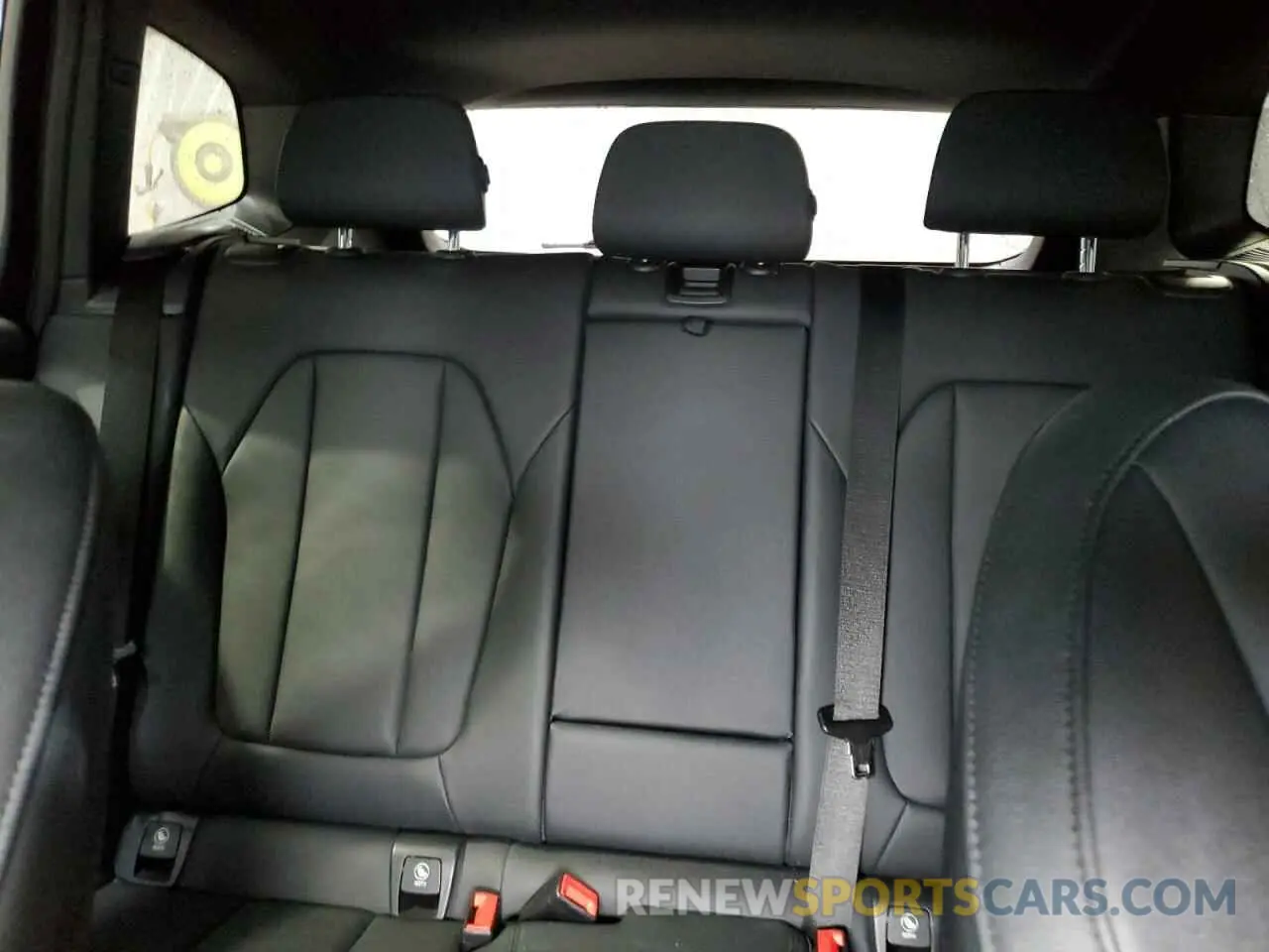 10 Photograph of a damaged car 5UXTY5C07LLT36938 BMW X3 2020