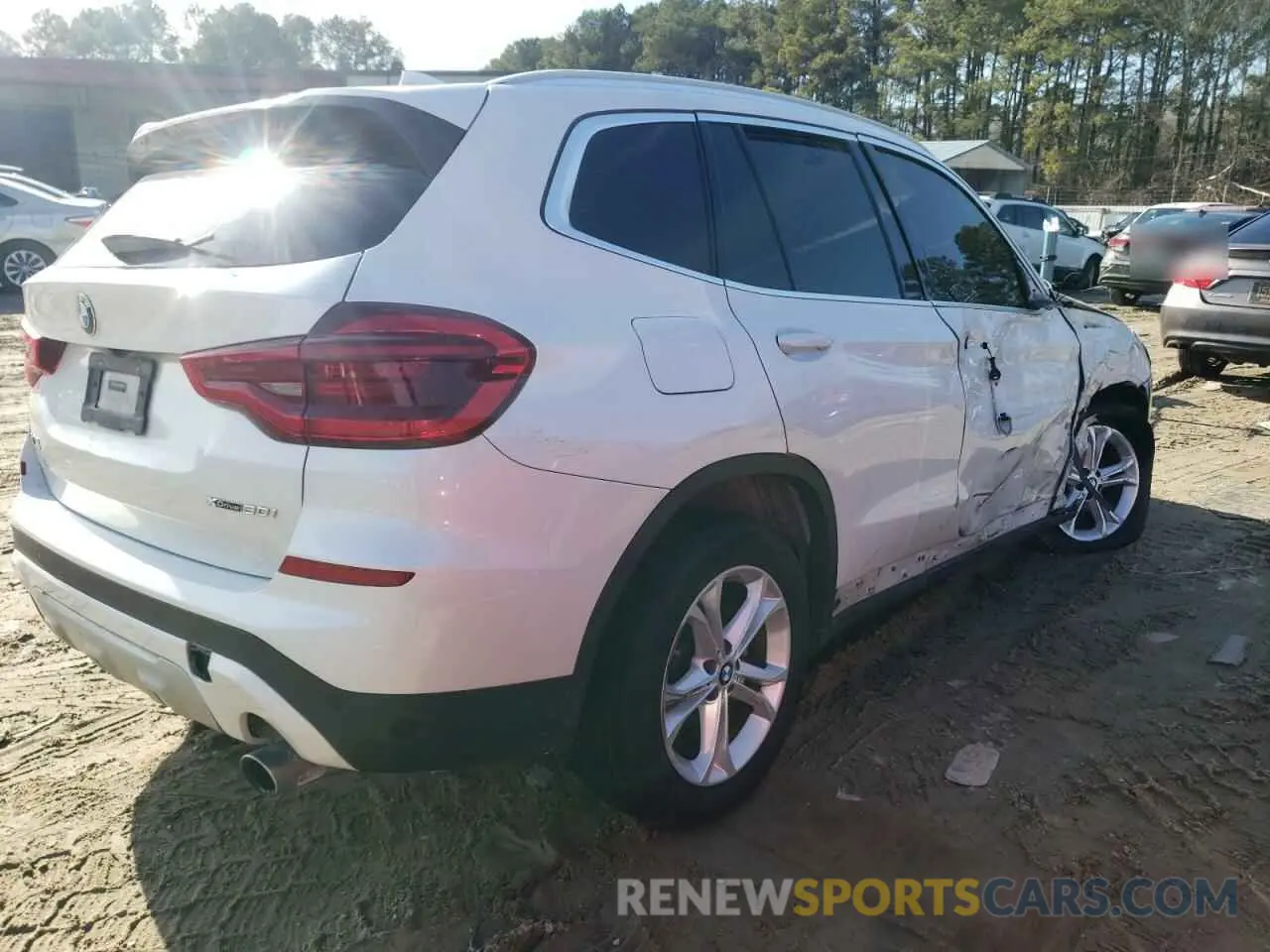 3 Photograph of a damaged car 5UXTY5C08LLT38259 BMW X3 2020