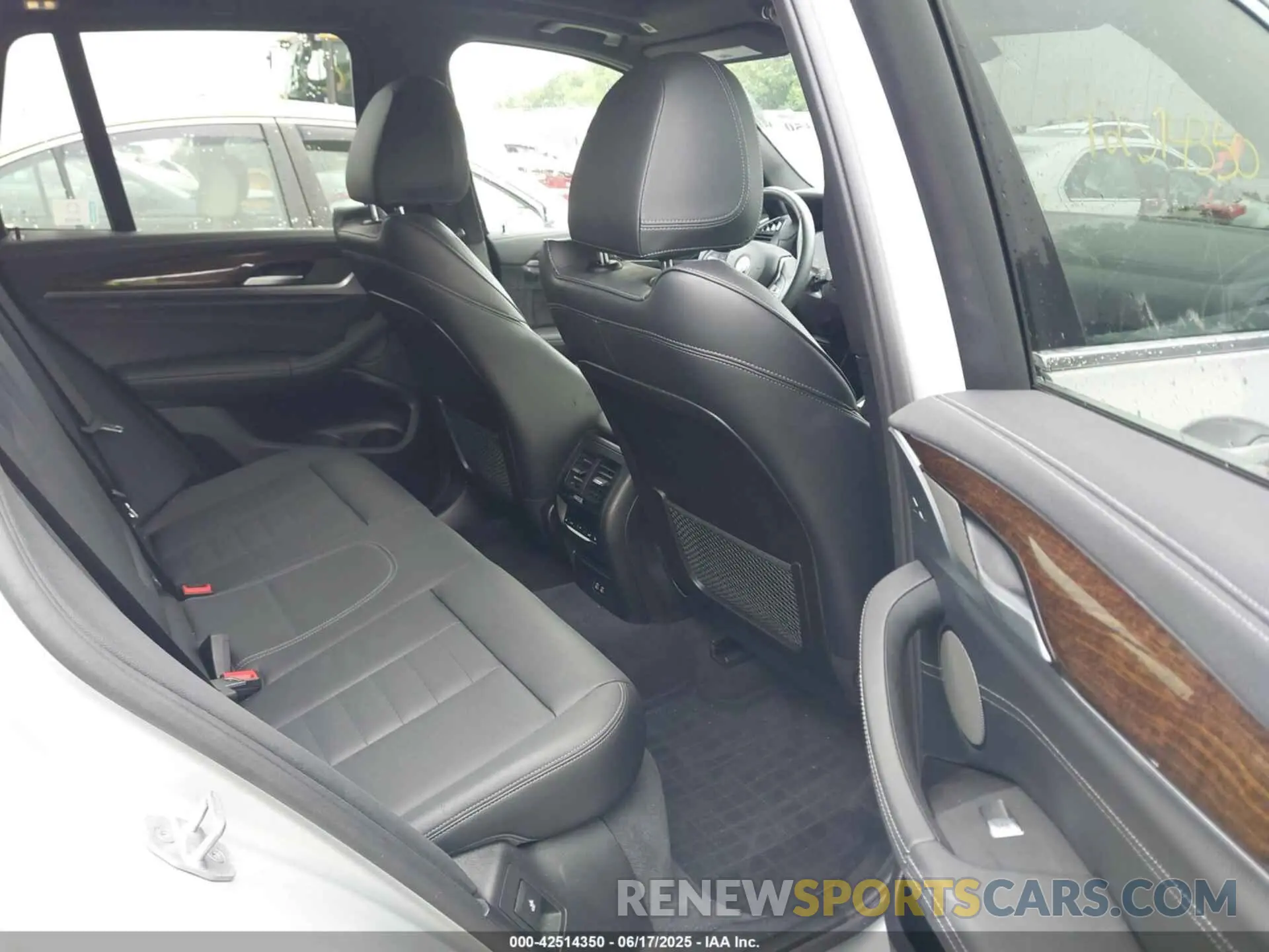 8 Фотография поврежденного автомобиля 5UXTY5C09L9B36689 BMW X3 2020
