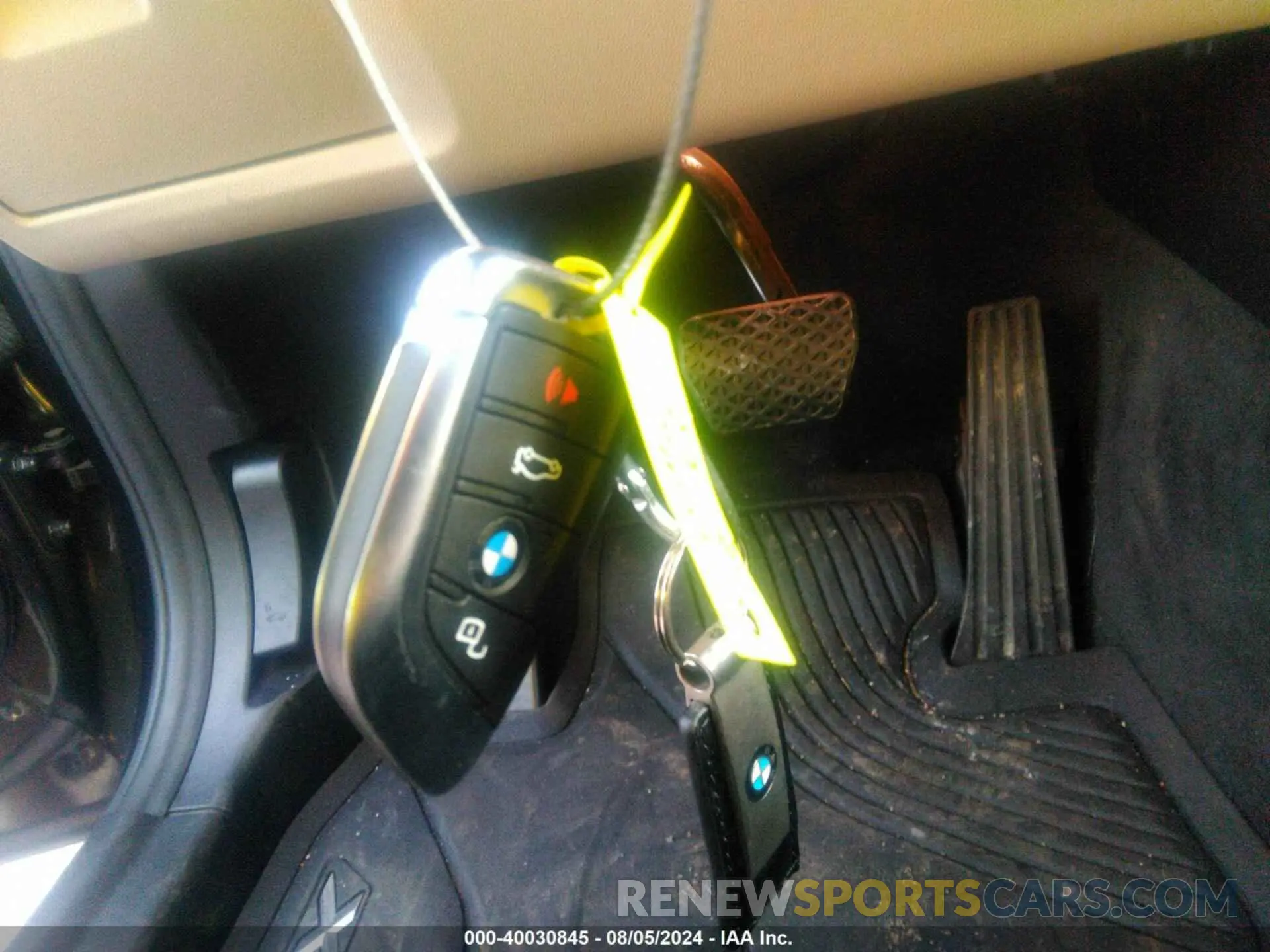 11 Photograph of a damaged car 5UXTY5C09L9D66653 BMW X3 2020