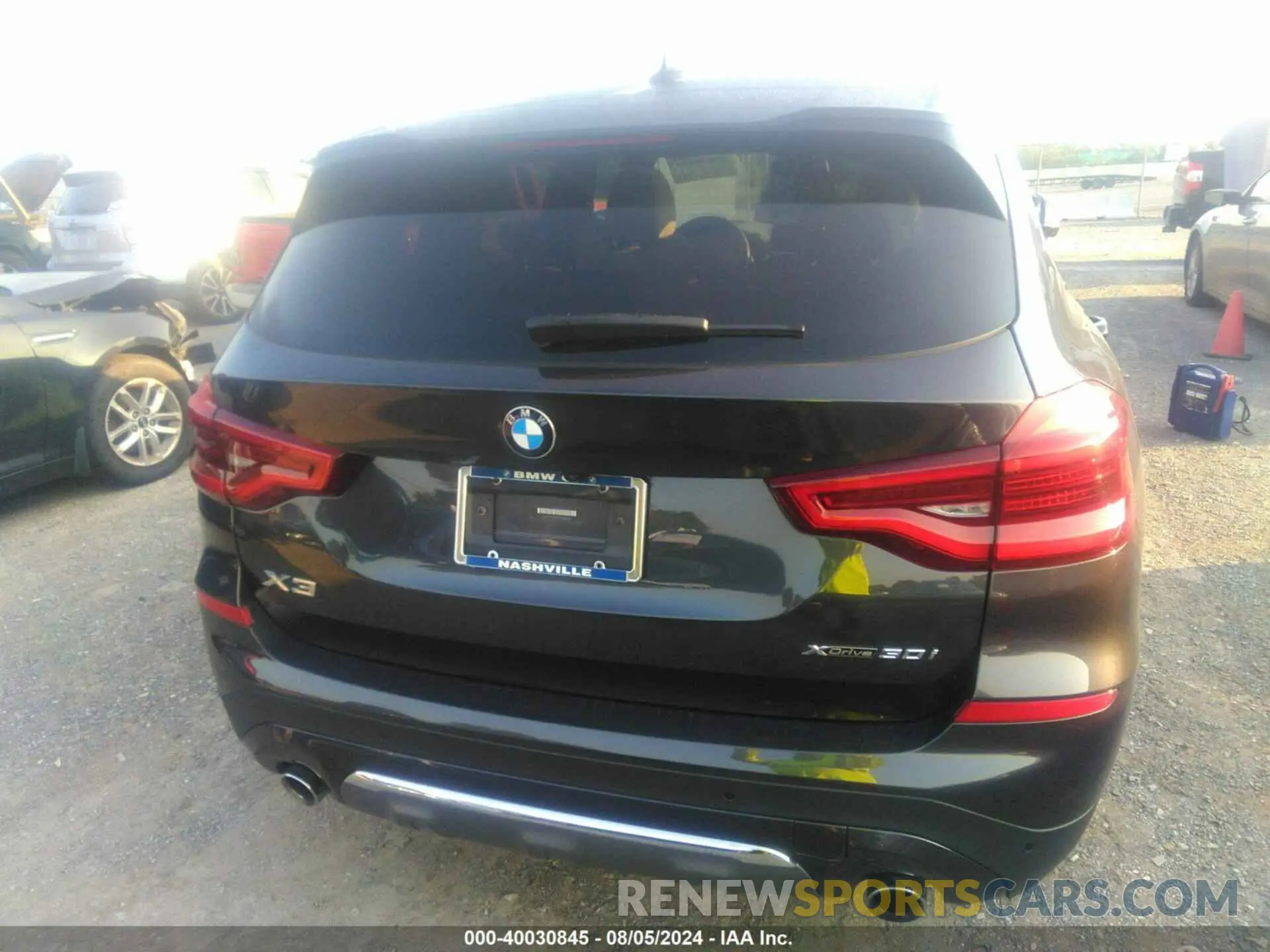 16 Photograph of a damaged car 5UXTY5C09L9D66653 BMW X3 2020