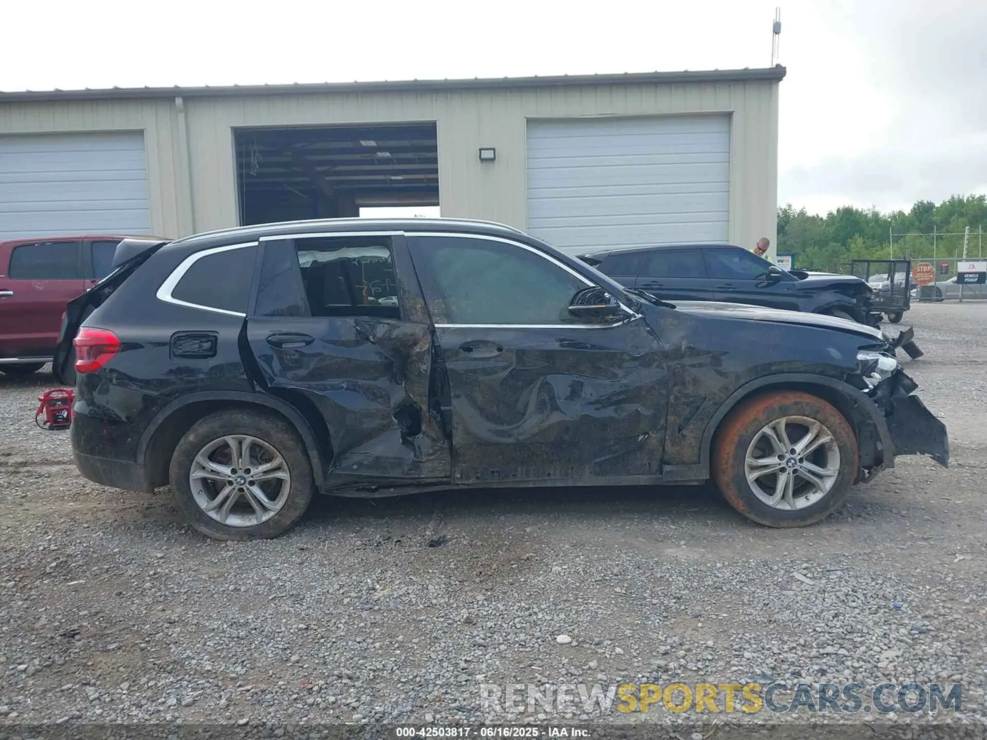 13 Photograph of a damaged car 5UXTY5C09LLE58039 BMW X3 2020