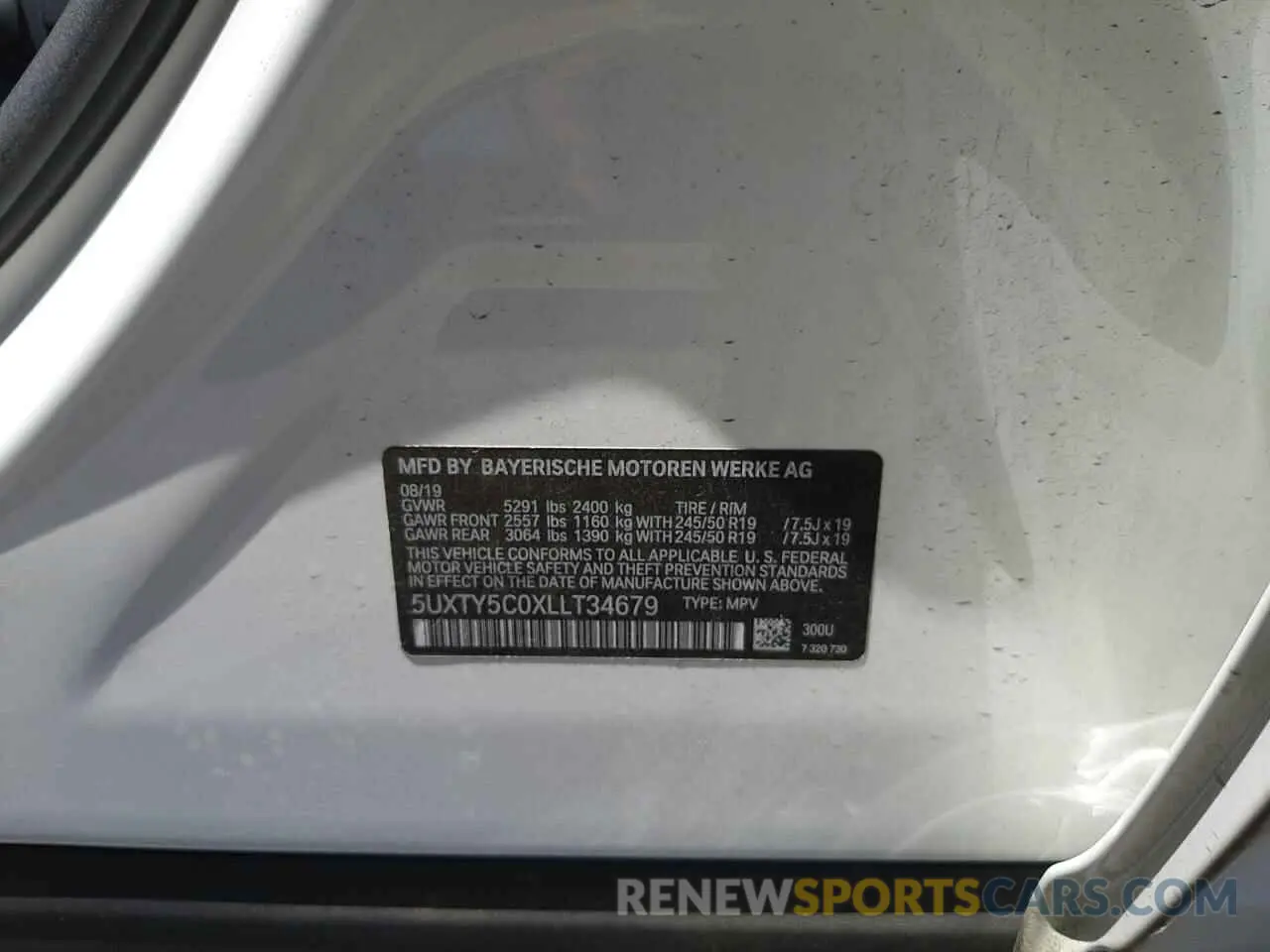 10 Photograph of a damaged car 5UXTY5C0XLLT34679 BMW X3 2020