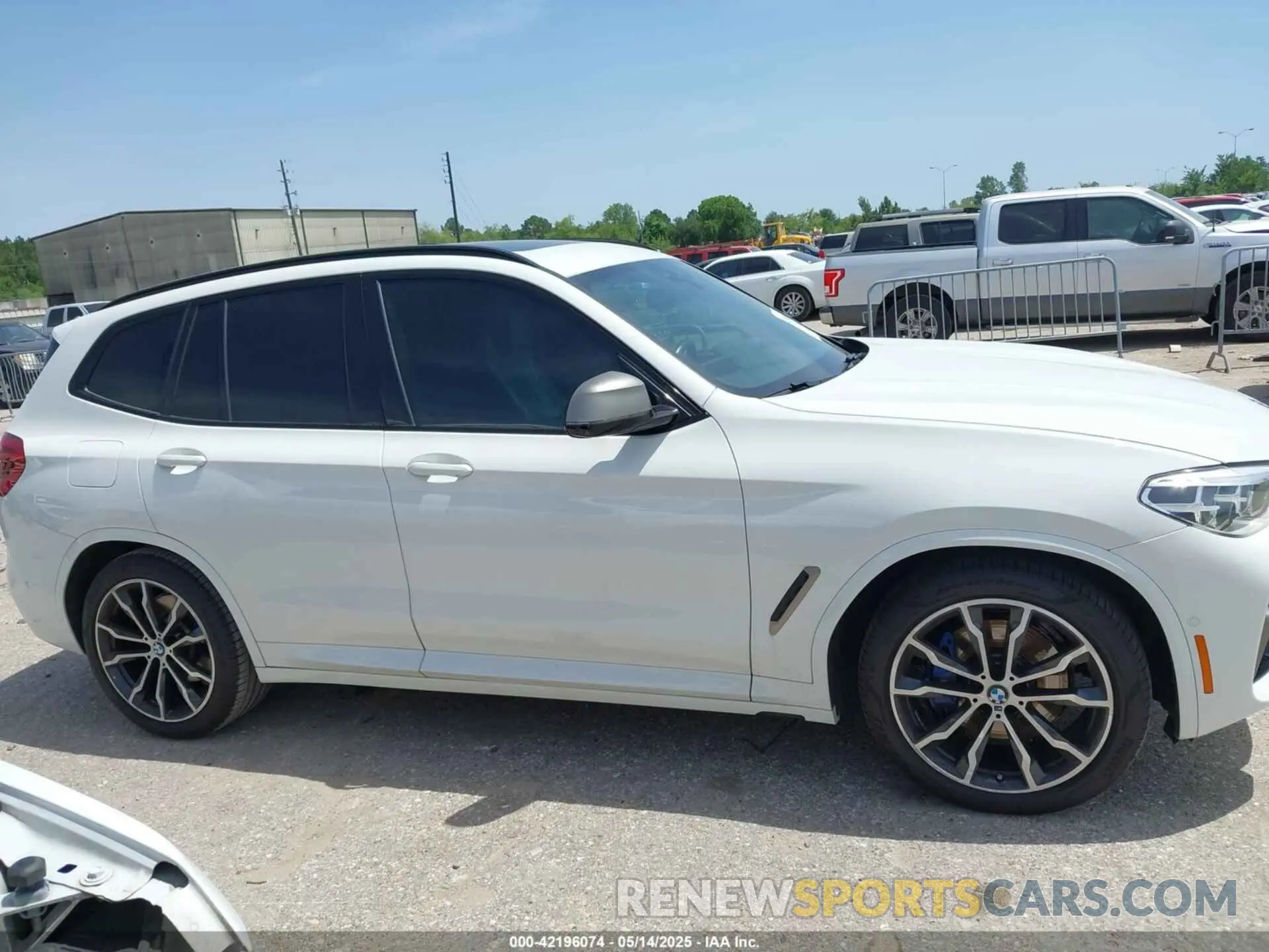 13 Photograph of a damaged car 5UXTY9C00L9B03829 BMW X3 2020