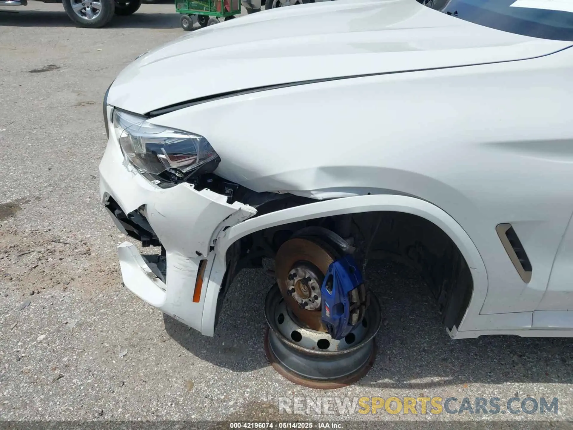 6 Photograph of a damaged car 5UXTY9C00L9B03829 BMW X3 2020