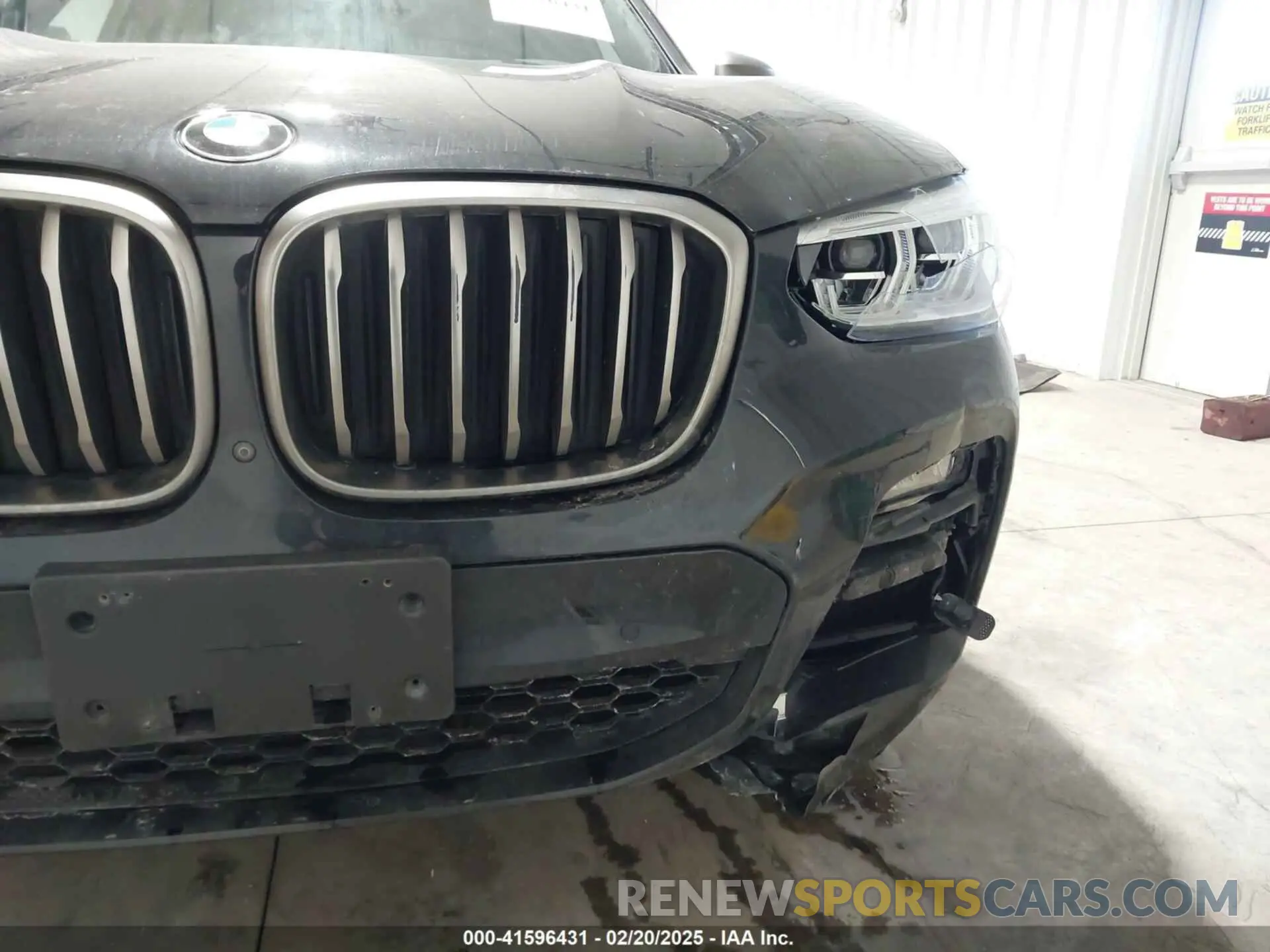 17 Фотография поврежденного автомобиля 5UXTY9C00L9B70494 BMW X3 2020